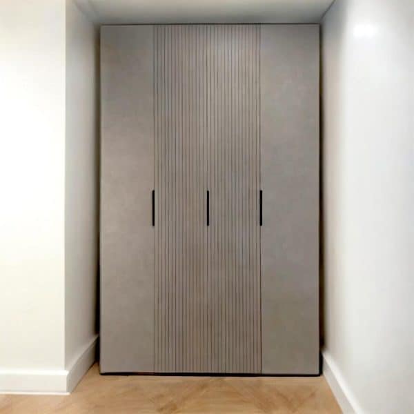 ארון דלתות מעוצב דגם לירון בגוון בטון- נגרות בעיצוב אישי