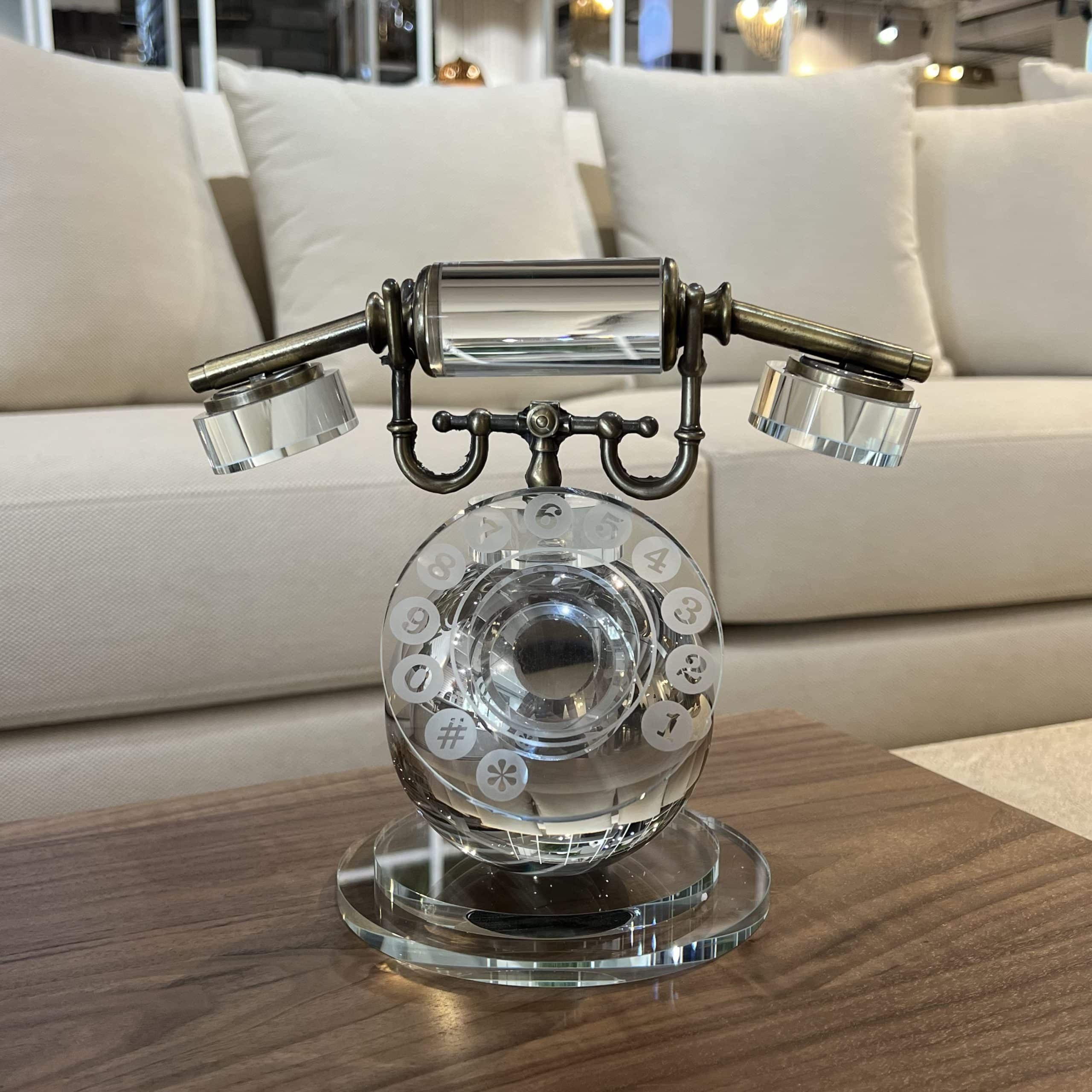 פסל טלפון יוקרתי ישן ניקל לבן דגם איקו פסל טלפון יוקרתי ישן ניקל לבן דגם איקו