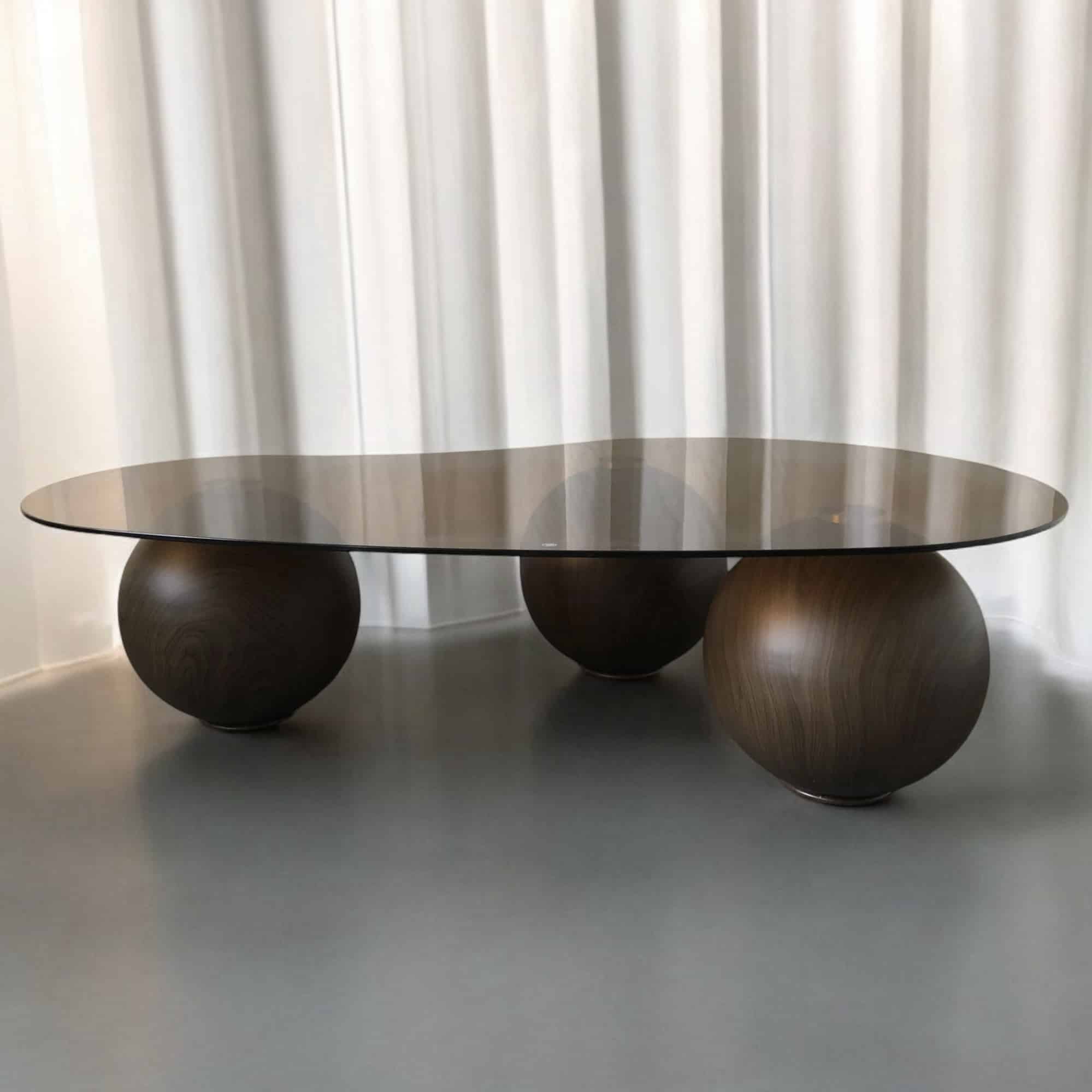 שולחן סלון יוקרתי אמורפי זכוכית חומה כדורים מתכת בגוון אגוז דגם סופיטל - אספקה 12.25 שולחן סלון יוקרתי אמורפי זכוכית חומה כדורים מתכת בגוון אגוז דגם סופיטל - אספקה 12.25