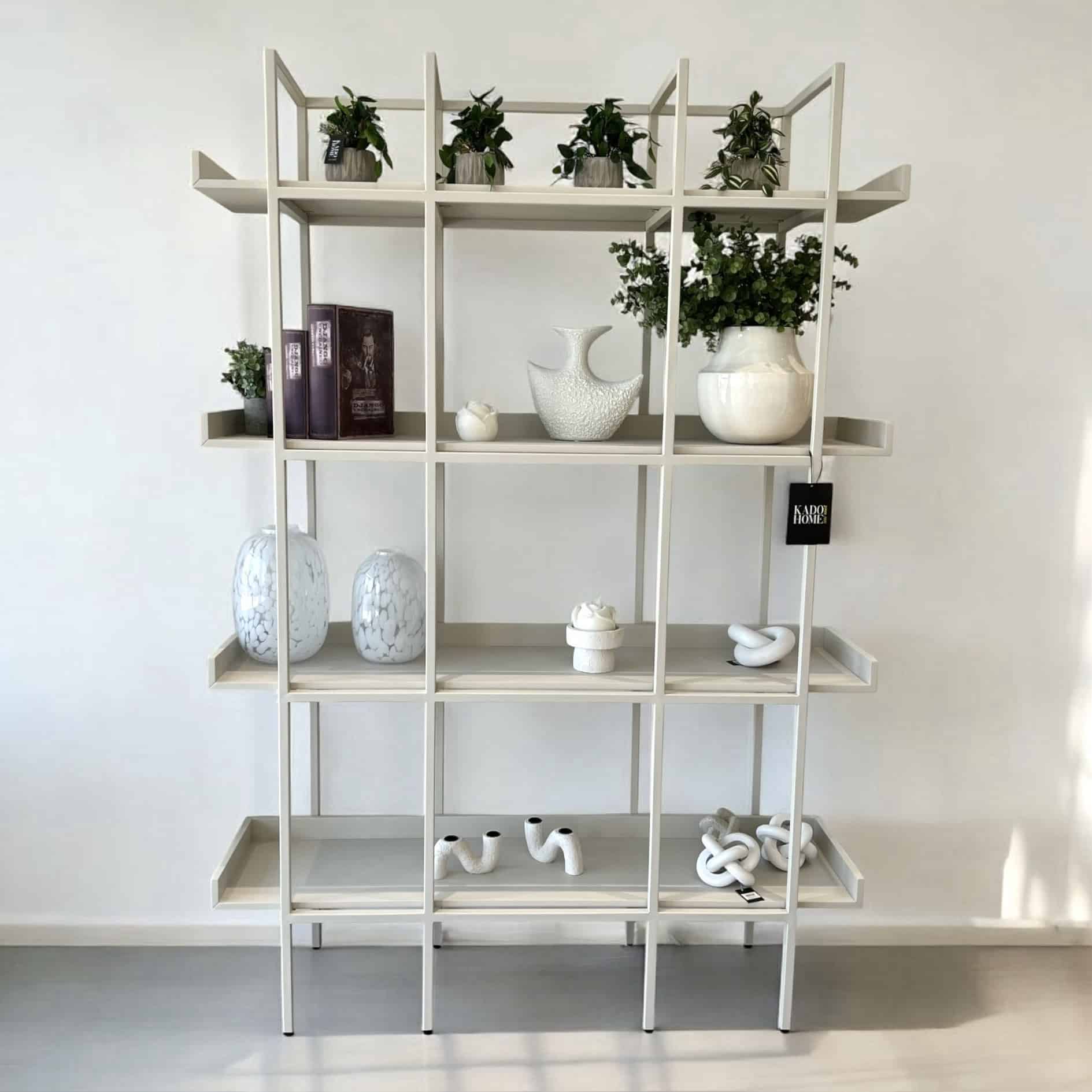 יחידת מדפים יוקרתית פתוחה דגם מרטין בעיצוב אישי יחידת מדפים יוקרתית פתוחה דגם מרטין בעיצוב אישי