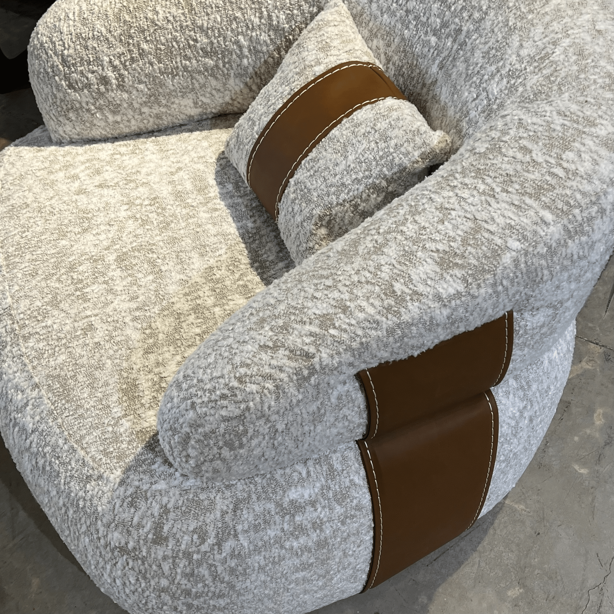 כורסא יוקרתית דגם B4242 בעיצוב אישי