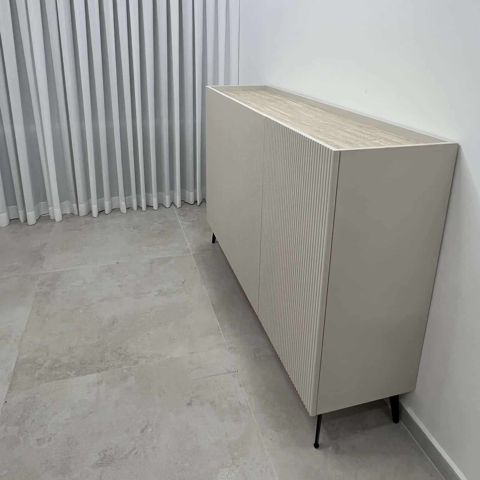 קומודה יוקרתית דגם ליבי בעיצוב אישי