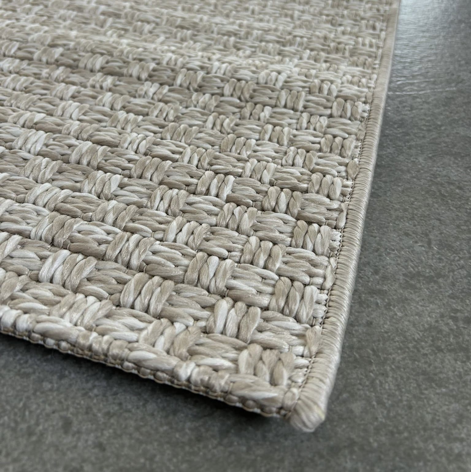 שטיח הלסי דגם נוי קליל ומיוחד! שטיח הלסי דגם נוי קליל ומיוחד!