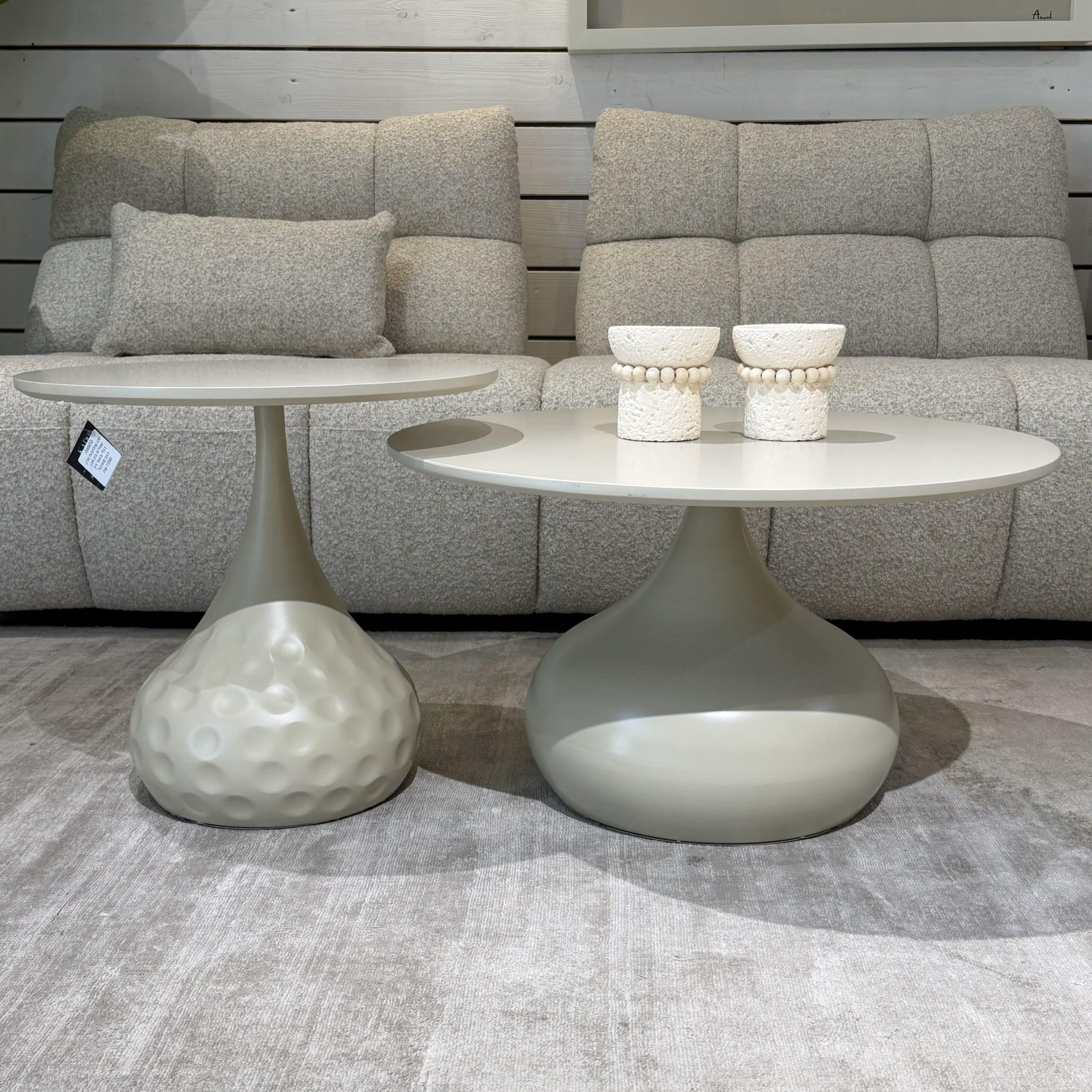סט שולחנות סלון עגולים מעוצבים גוון אבן רגלי צוואר דק דגם סופיטל