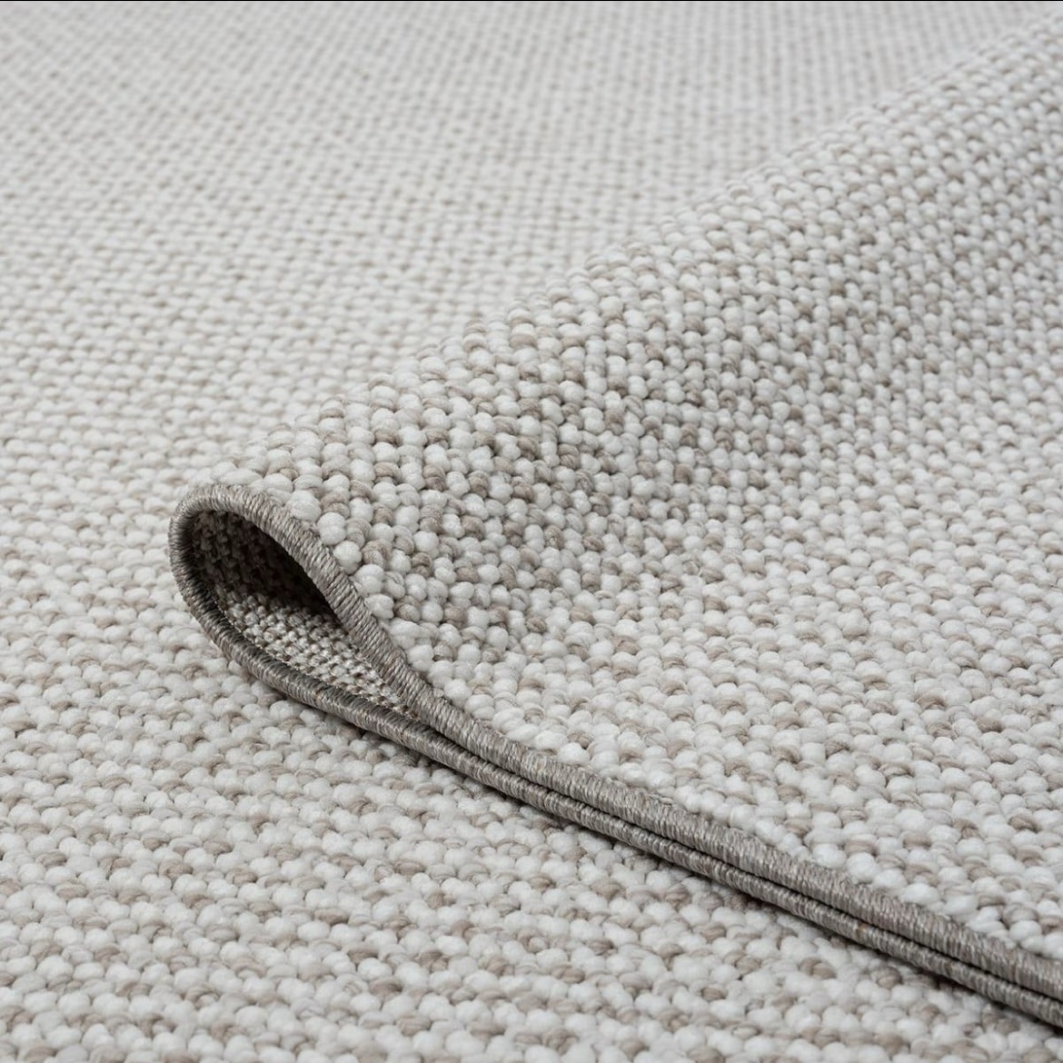 שטיח מעוצב נקודות בז לבן דגם קליפורניה שטיח מעוצב נקודות בז לבן דגם קליפורניה