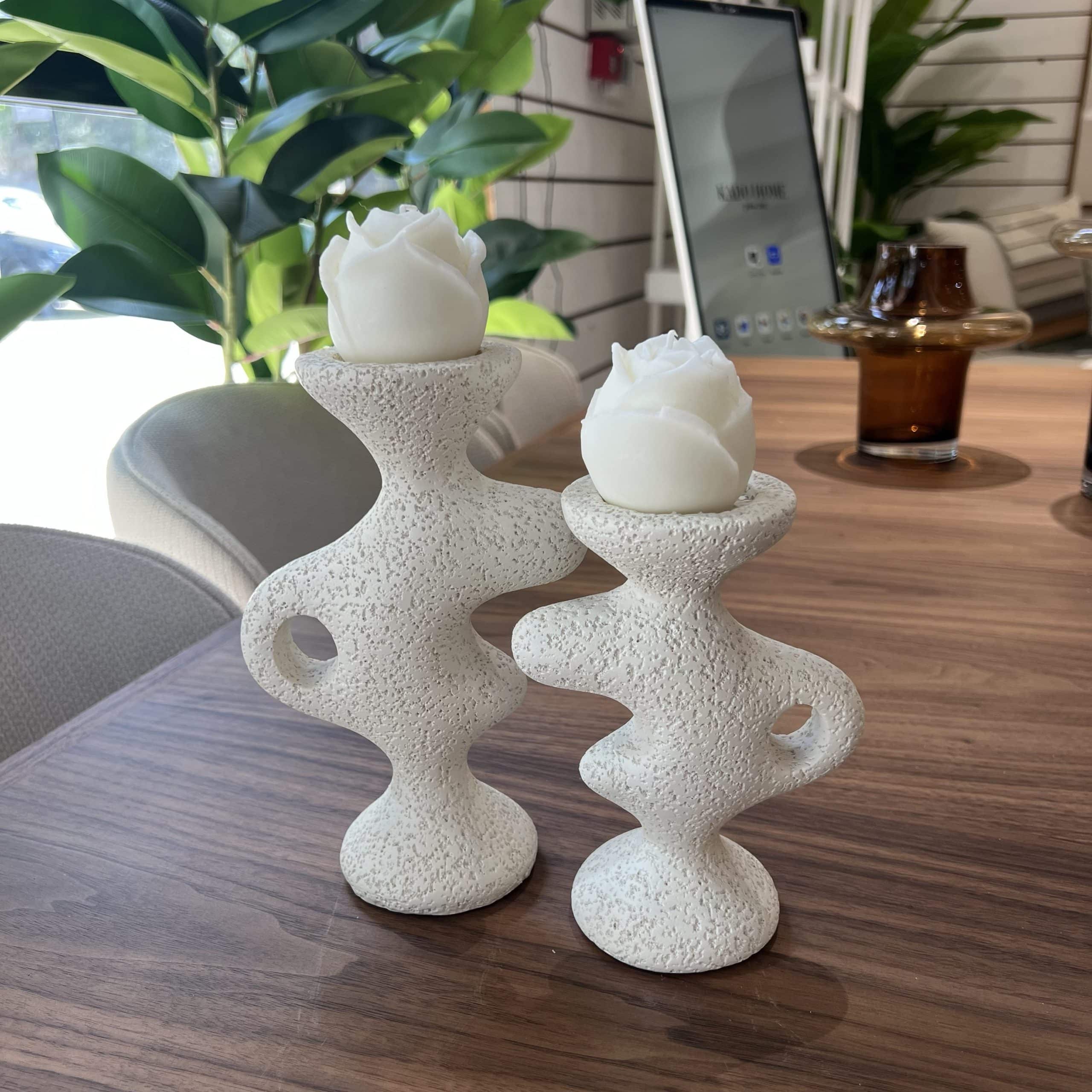 נר ורד שמנת קטן 5 ס״מ דגם איקו נר ורד שמנת קטן 5 ס״מ דגם איקו