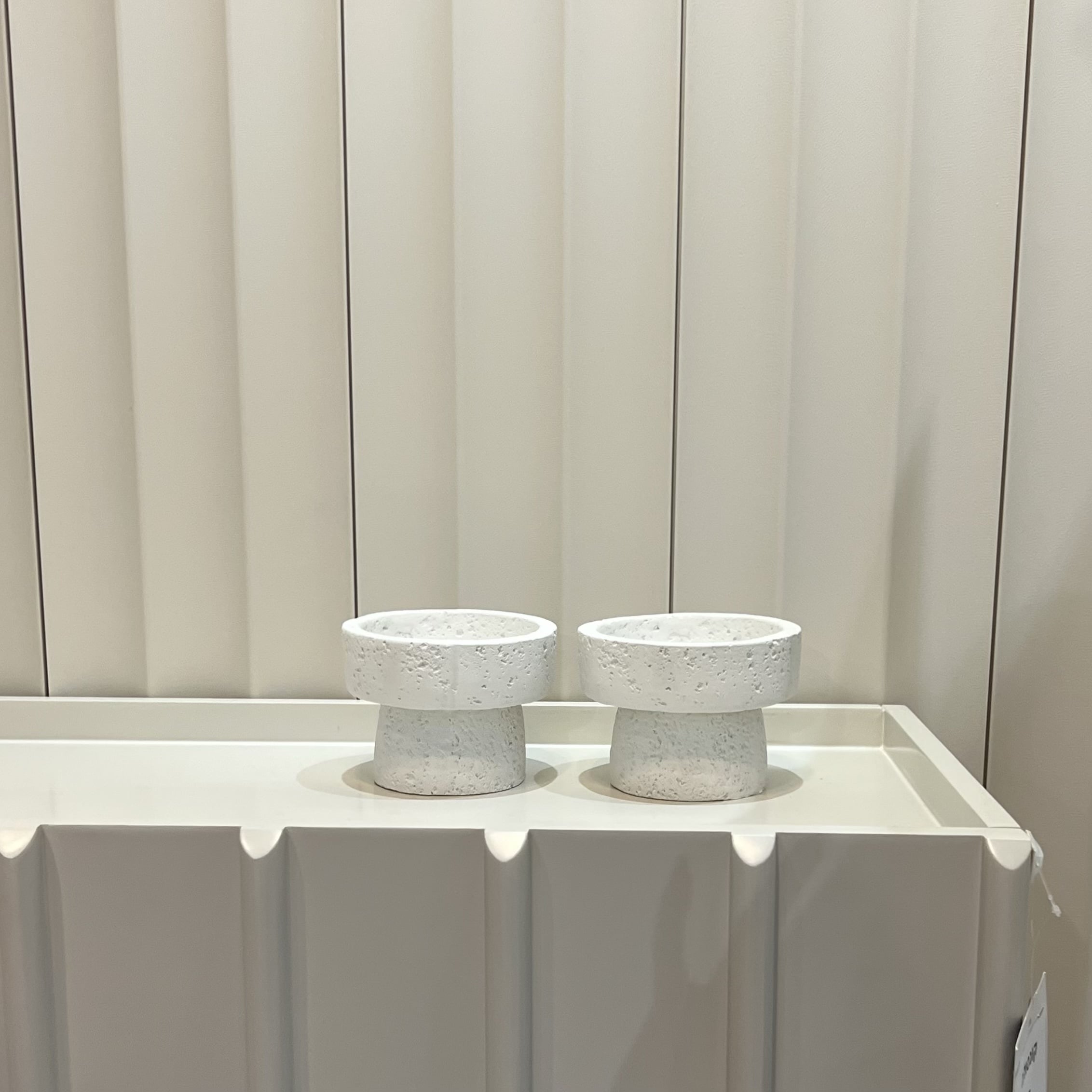 קערה אבן עגולה על רגל דגם איקו קערה אבן עגולה על רגל דגם איקו