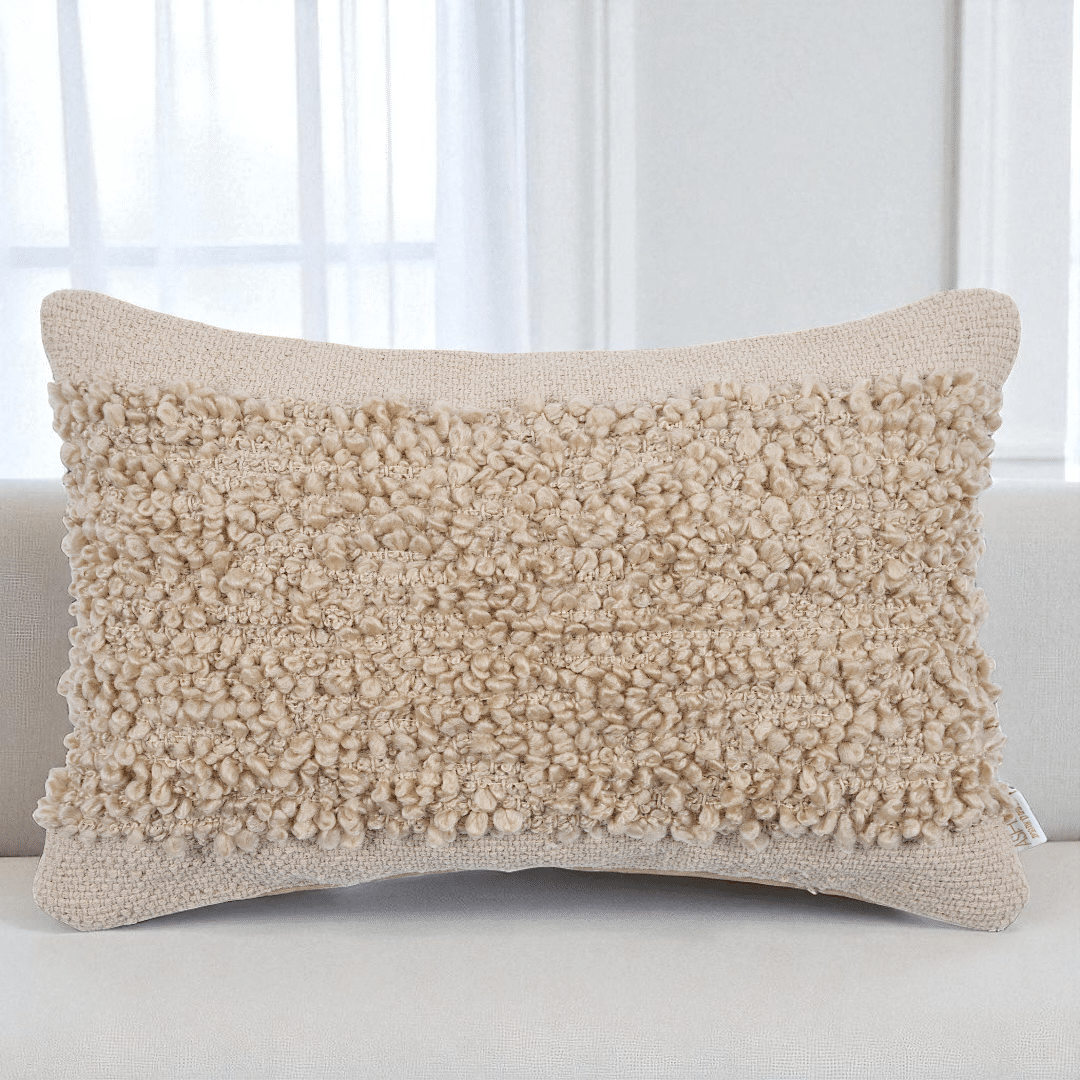 כרית דגם אדמס בוקלה בגוון בז כרית דגם אדמס בוקלה בגוון בז