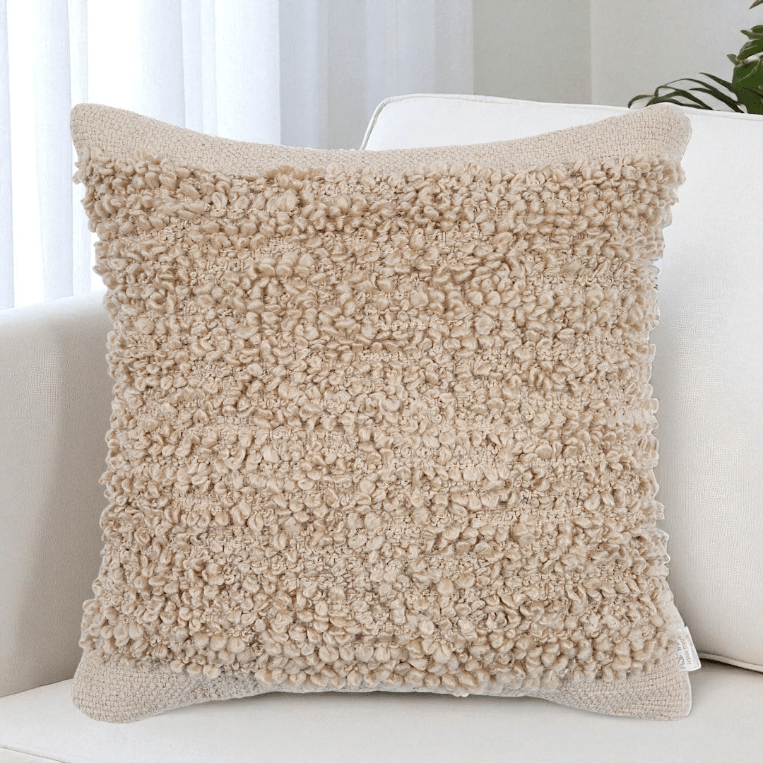 כרית דגם אדמס בוקלה בגוון בז כרית דגם אדמס בוקלה בגוון בז