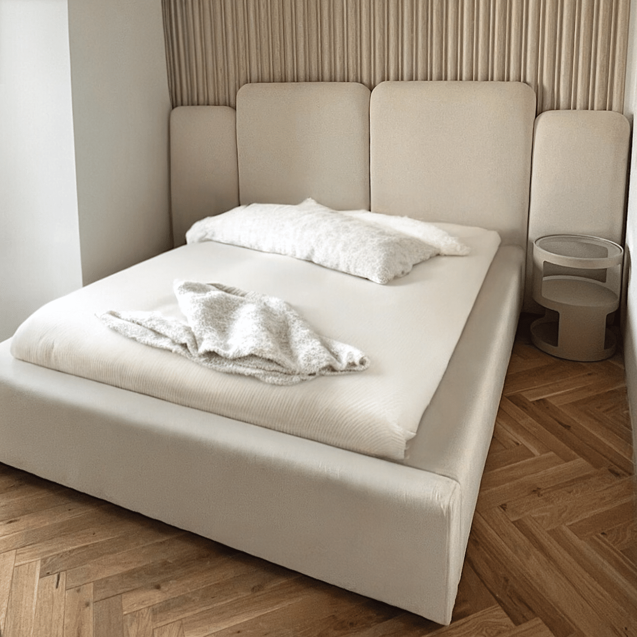 מיטה יוקרתית דגם אמלי בעיצוב אישי מיטה יוקרתית דגם אמלי בעיצוב אישי