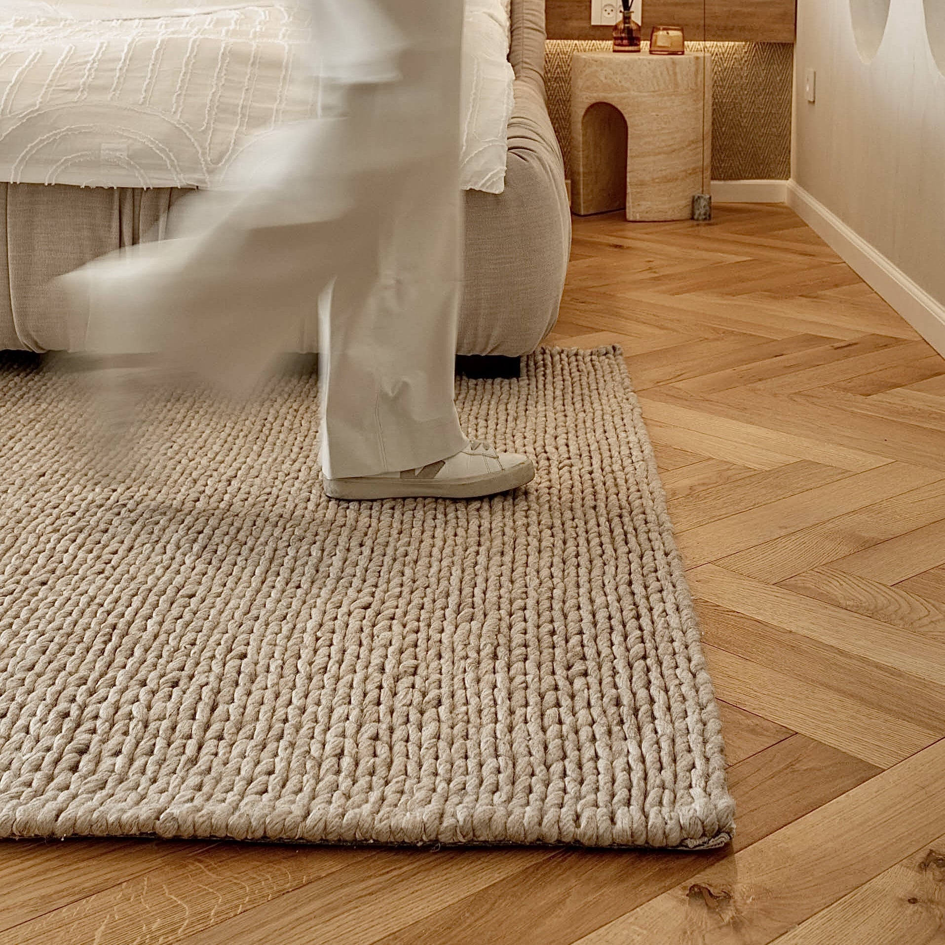 שטיח צמר מיוחד ויוקרתי דגם אואזיס גוון בז 3 בעבודת יד -מלאי מצומצם! שטיח צמר מיוחד ויוקרתי דגם אואזיס גוון בז 3 בעבודת יד -מלאי מצומצם!