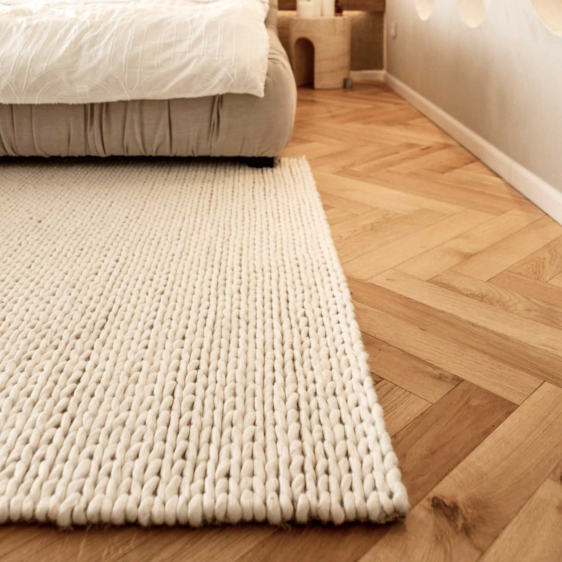 שטיח צמר יוקרתי בעבודת יד דגם אואזיס בגוון שמנת- מהדורה מצומצמת! שטיח צמר יוקרתי בעבודת יד דגם אואזיס בגוון שמנת- מהדורה מצומצמת!