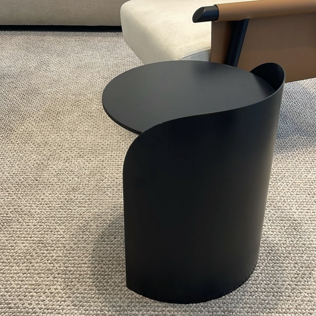 נשכן יוקרתי קשת טופ עגול ברזל שחור דגם סופיטל נשכן יוקרתי קשת טופ עגול ברזל שחור דגם סופיטל