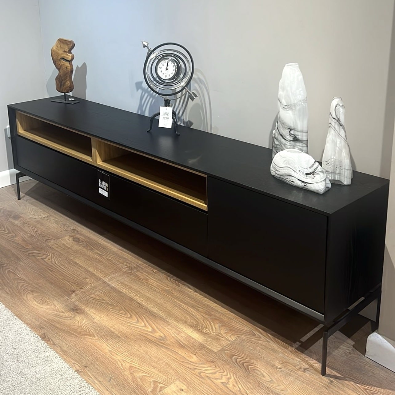 מזנון מעוצב דגם עלמה | בעיצוב אישי מזנון מעוצב דגם עלמה | בעיצוב אישי