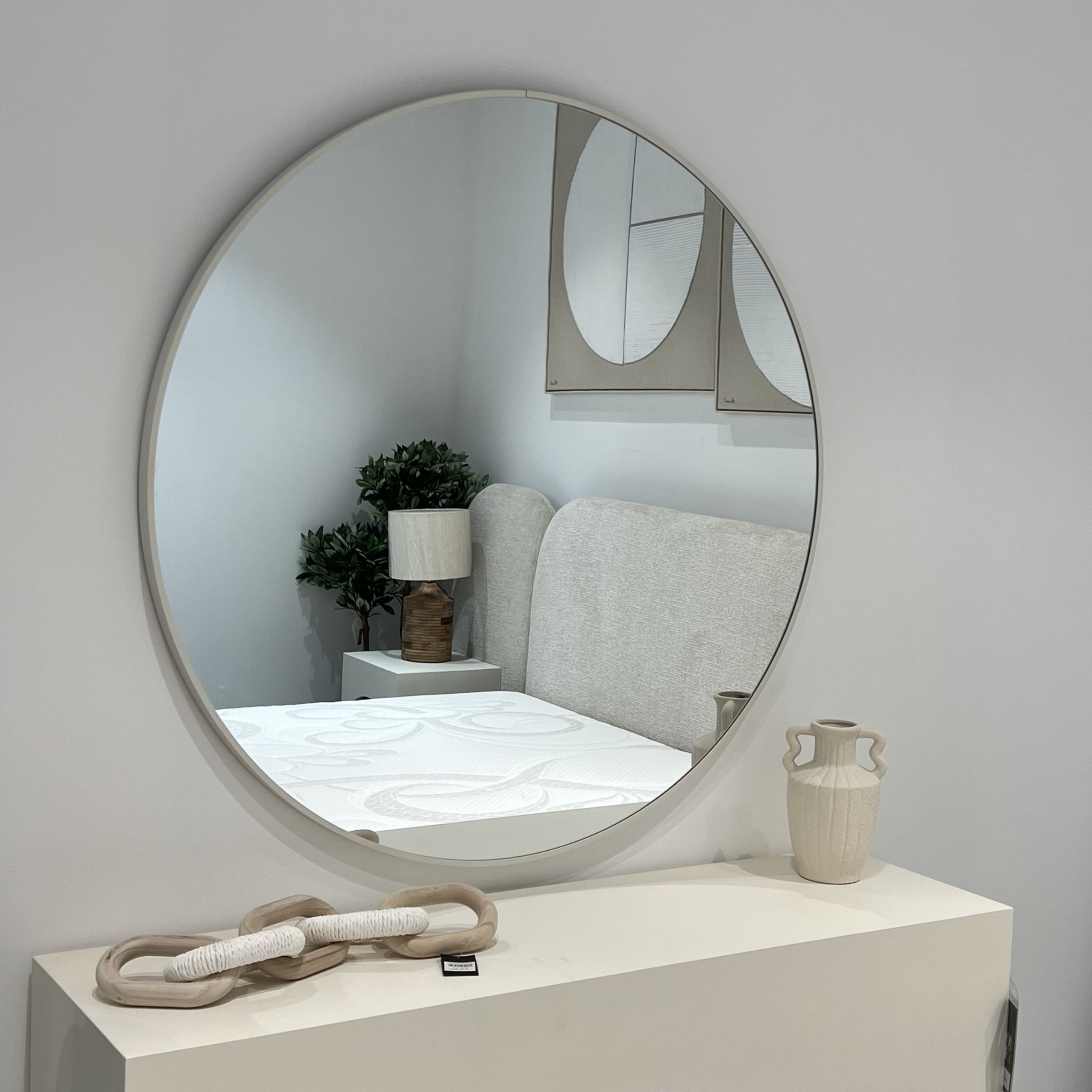 מראה עגולה מסגרת לבנה קוטר 100 דגם איקו מראה עגולה מסגרת לבנה קוטר 100 דגם איקו