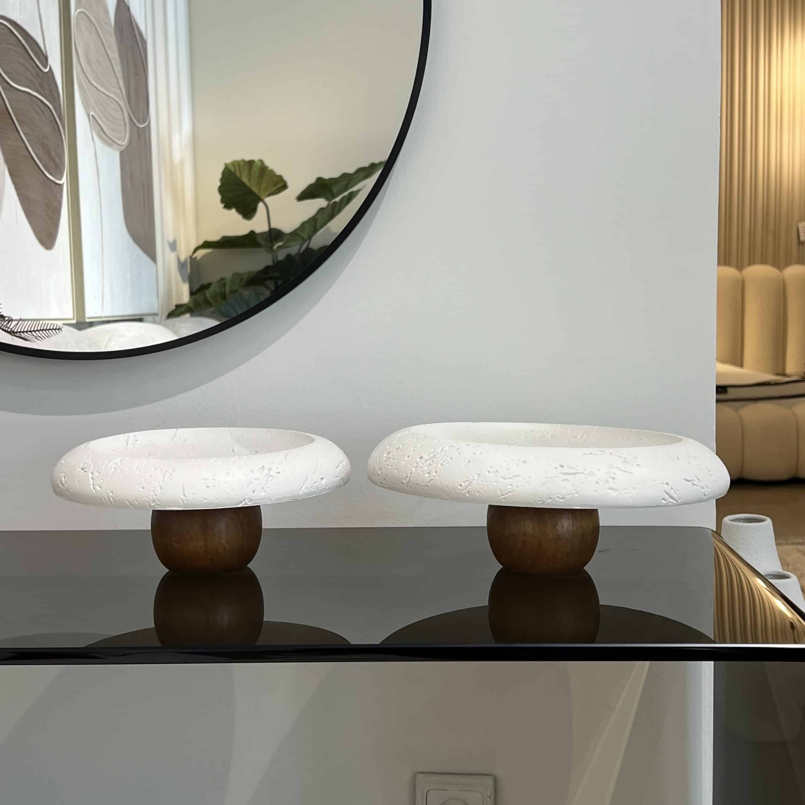 מגש מעוצב אבן על רגל עץ דגם איקו מגש מעוצב אבן על רגל עץ דגם איקו