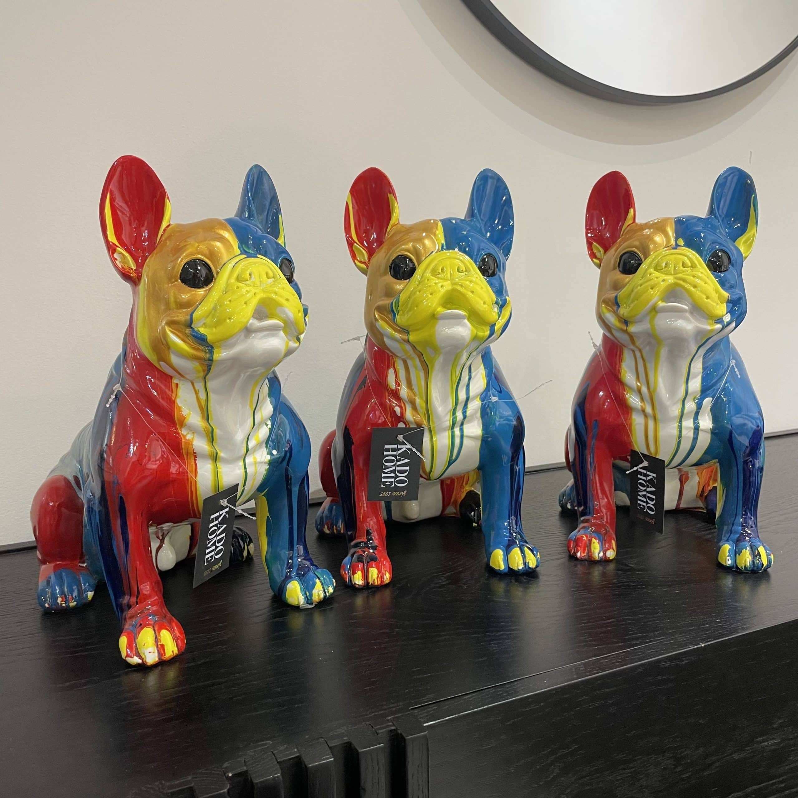 פסל כלב בולדוג צבעוני דגם איקו פסל כלב בולדוג צבעוני דגם איקו