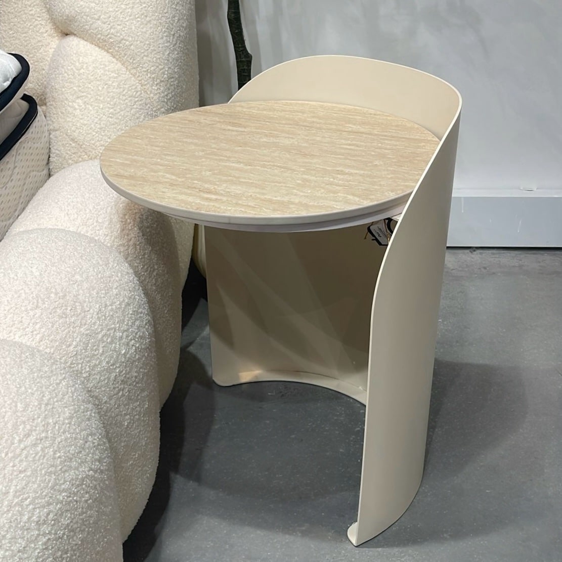 נשכן קשת טופ עגול ברזל שמנת דגם סופיטל נשכן קשת טופ עגול ברזל שמנת דגם סופיטל