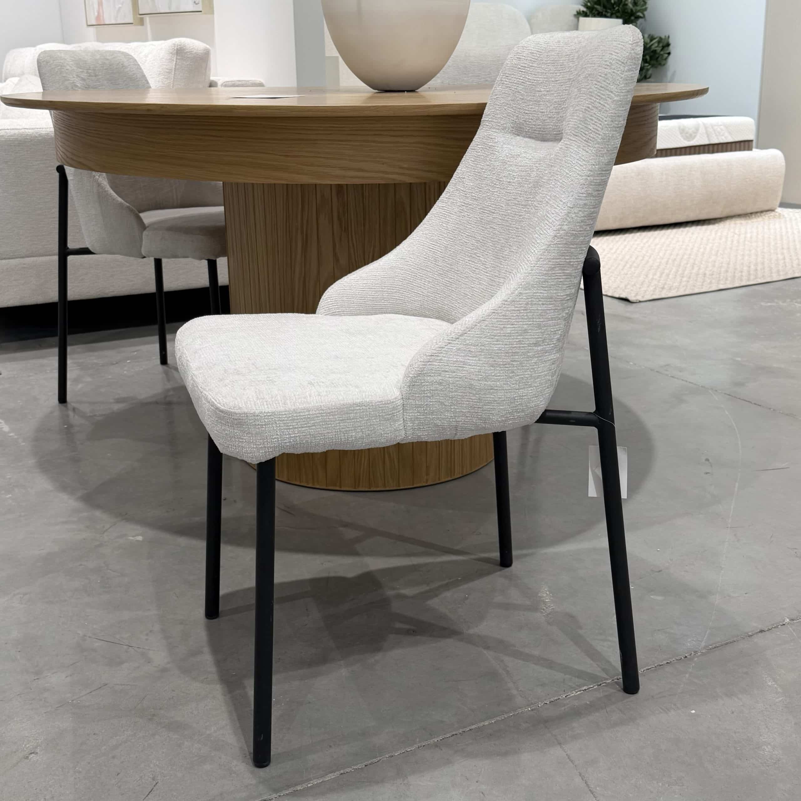 כיסא מעוצב אורבניק שמנת דגם לאקי - מלאי!! כיסא מעוצב אורבניק שמנת דגם לאקי - מלאי!!