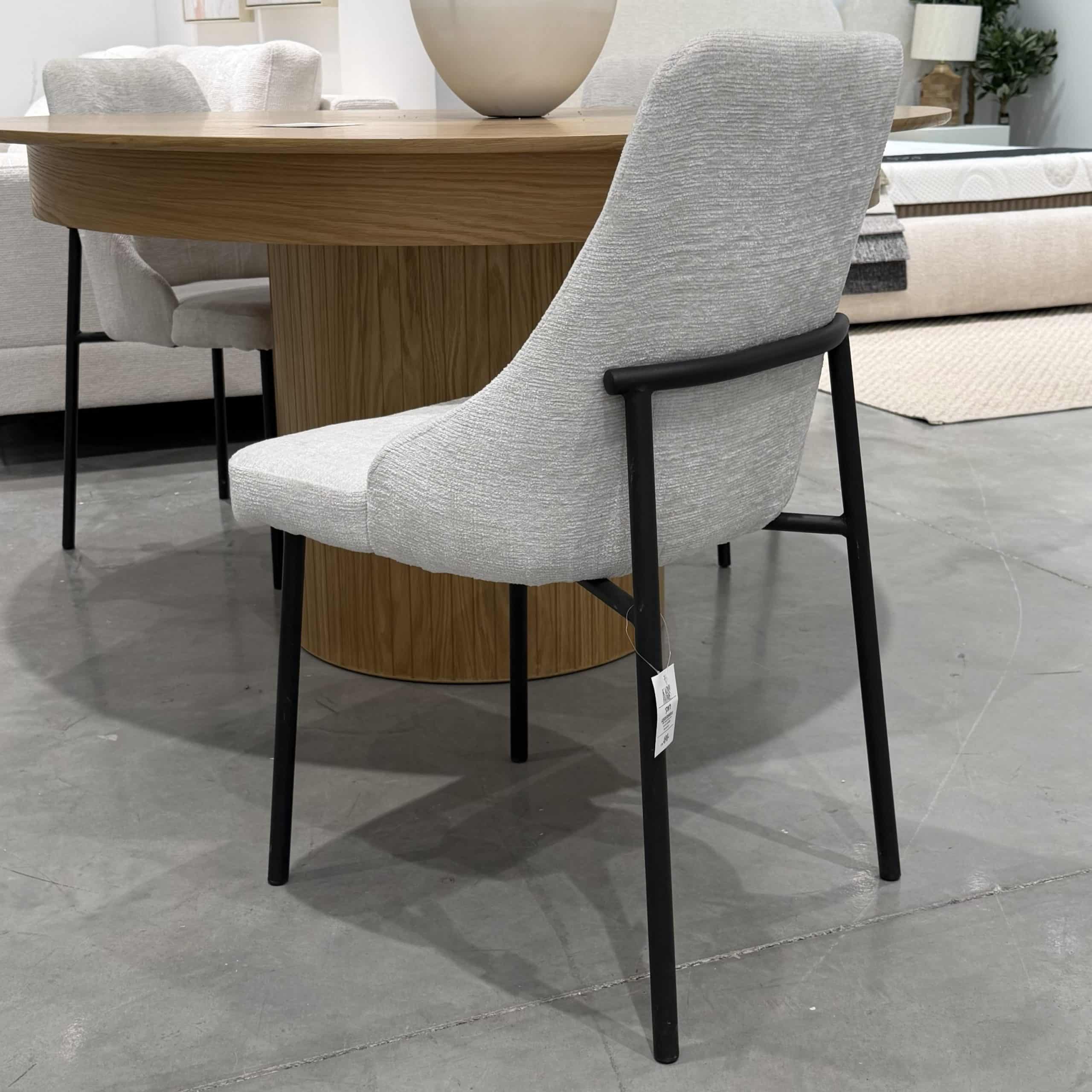 כיסא מעוצב אורבניק שמנת דגם לאקי - מלאי!! כיסא מעוצב אורבניק שמנת דגם לאקי - מלאי!!