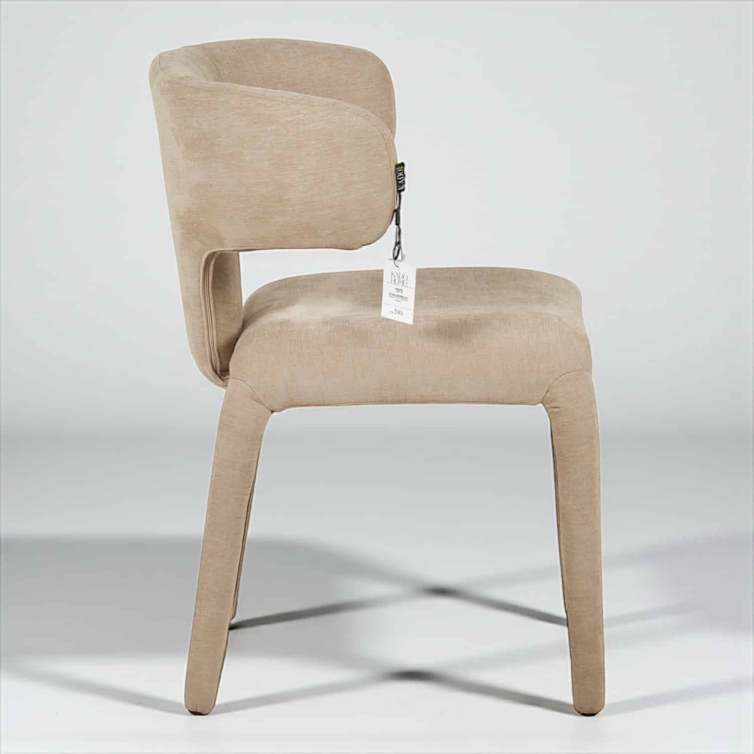 כסא יוקרתי סטפן אריג בז רגל מרופדת דגם לוסי - קולקציה חדשה! כסא יוקרתי סטפן אריג בז רגל מרופדת דגם לוסי - קולקציה חדשה!