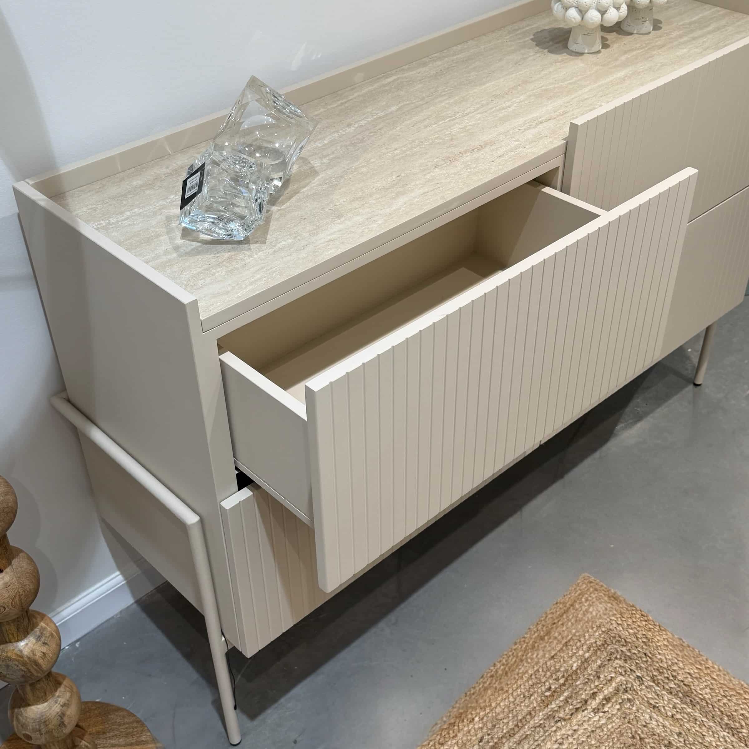 קומודה מגירות יוקרתית דגם סול | בעיצוב אישי