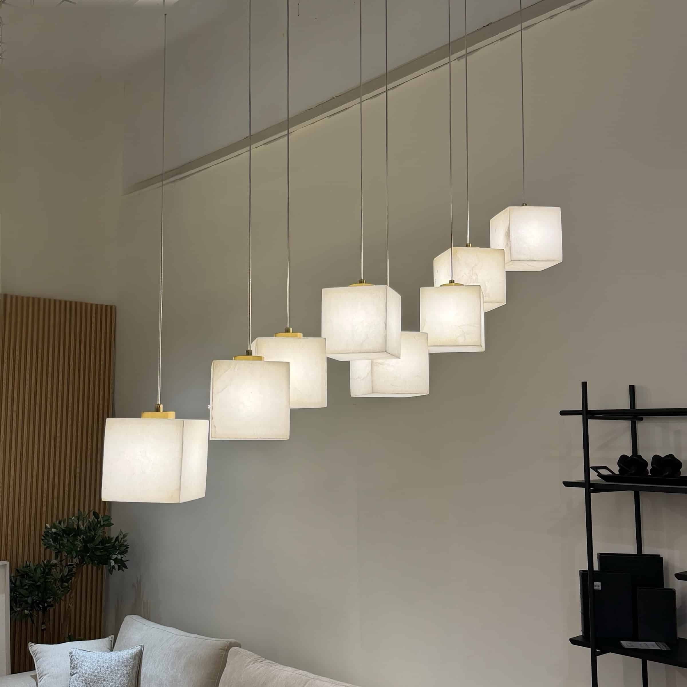 מנורה תליה מארבל 8 קוביות 12/12/96 דגם פלור מנורה תליה מארבל 8 קוביות 12/12/96 דגם פלור