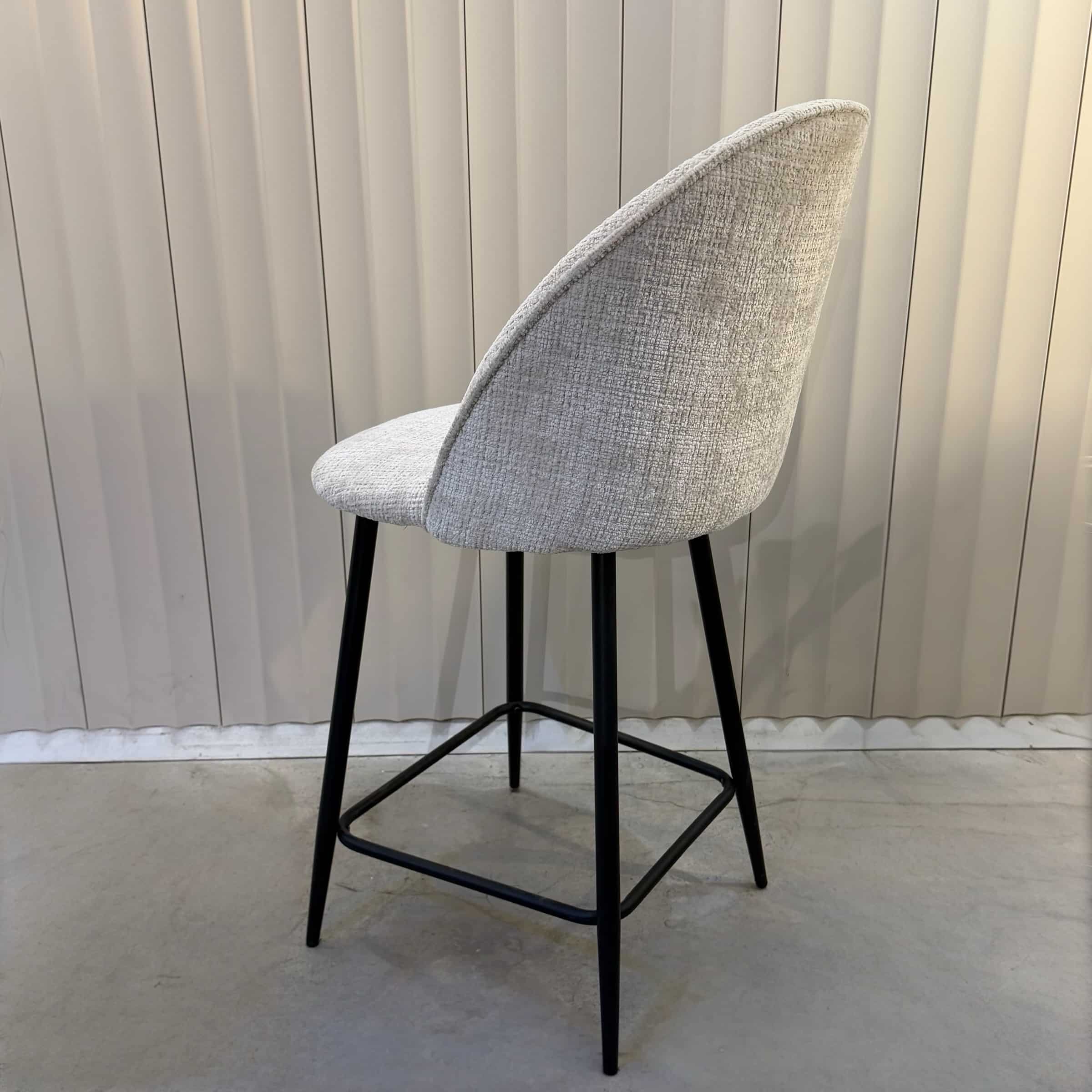 כסא בר יוקרתי לילי אריג אבן רגל שחורה דגם לוסי