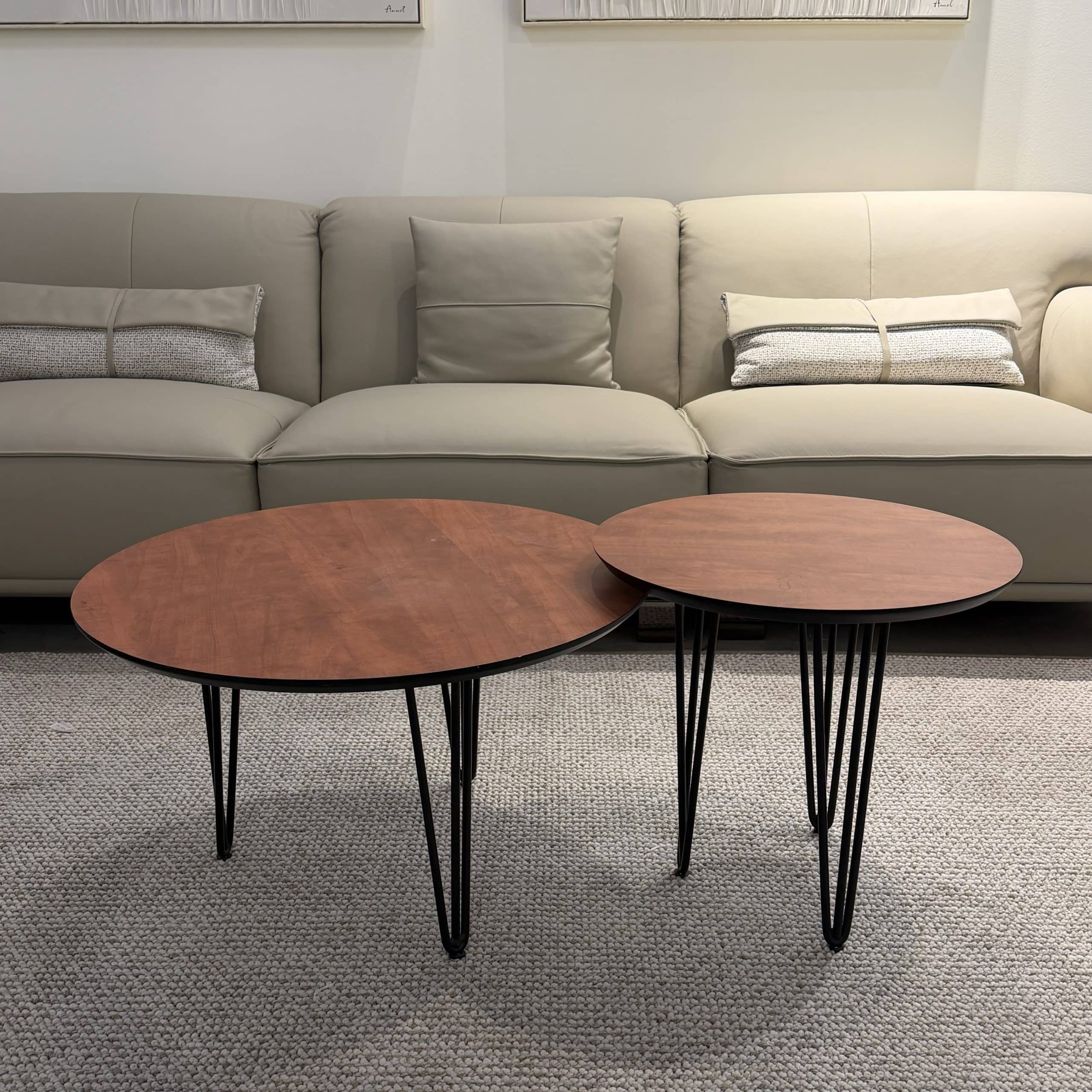 סט שולחנות עגולים רגל סיכה - חיסול מעודפים!