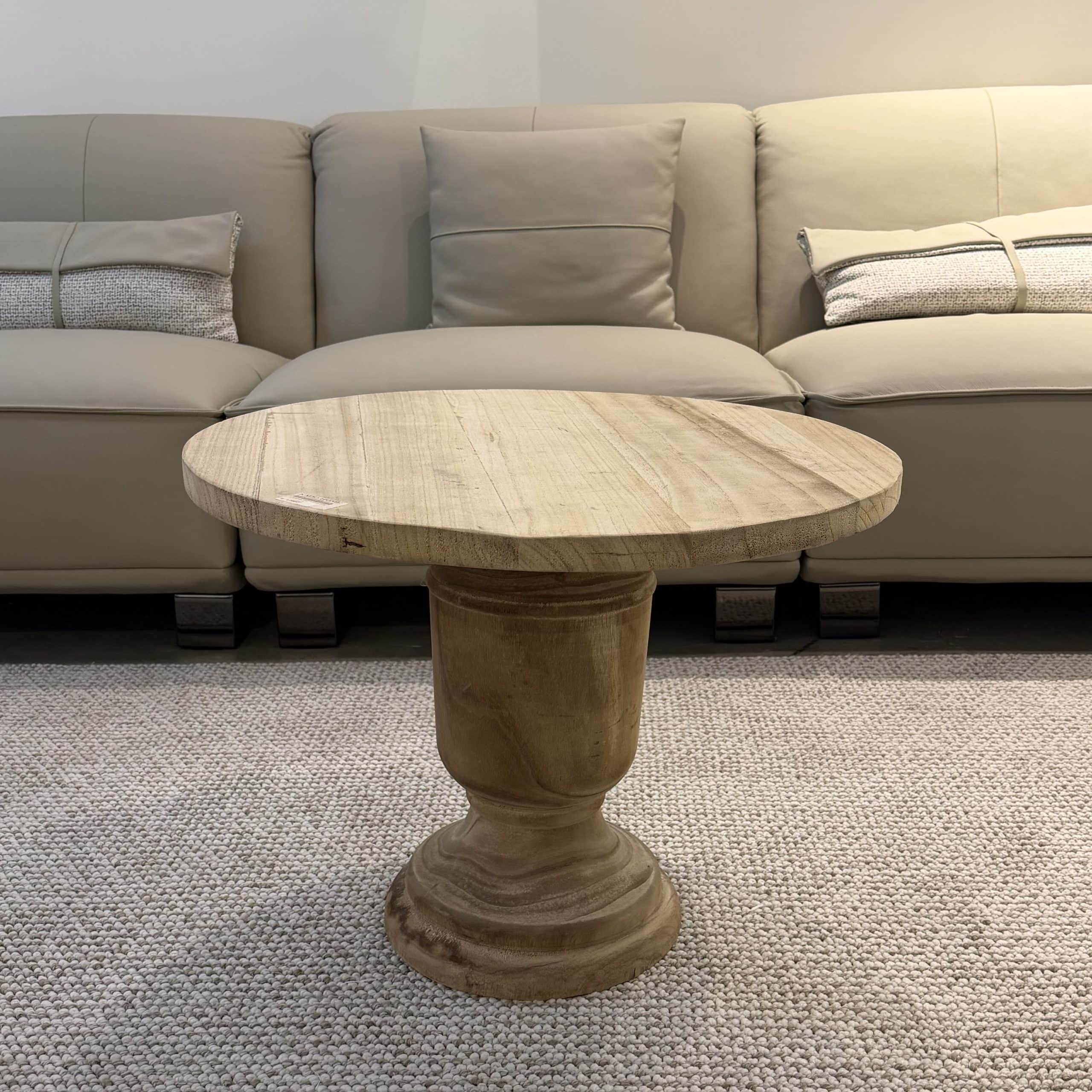 שולחן עץ דגם ויקטוריה 60/45 ס״מ - חיסול מתצוגה!