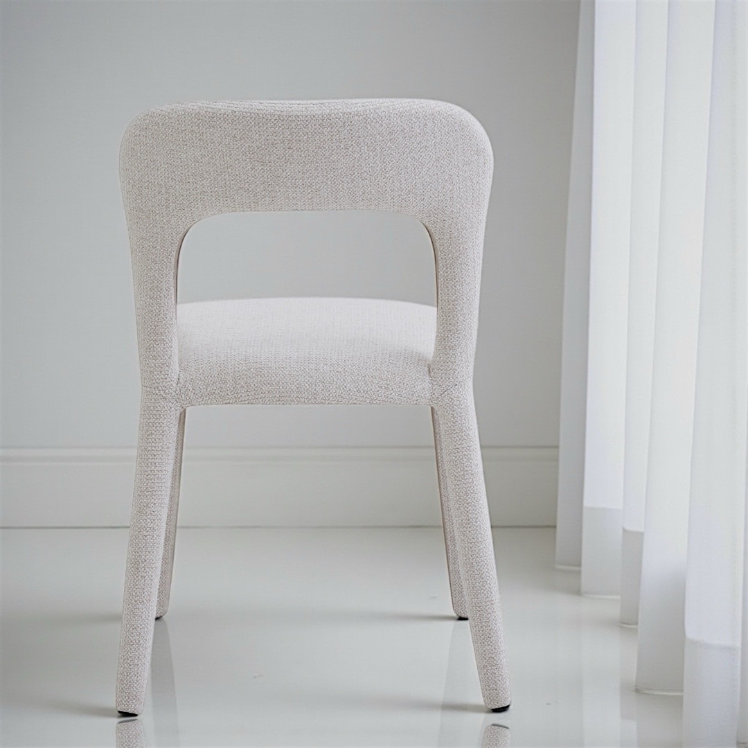 כיסא מודרני מרופד בבד שמנת ״מניפיק״ דגם ריטה- PRESALE! אספקה 1.26 כיסא מודרני מרופד בבד שמנת ״מניפיק״ דגם ריטה- PRESALE! אספקה 1.26