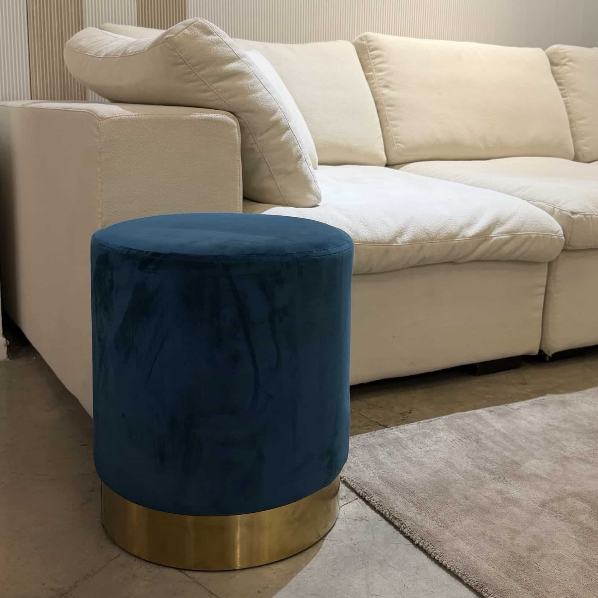 הדום עגול כחול קטיפה בסיס זהב - חיסול מתצוגה!