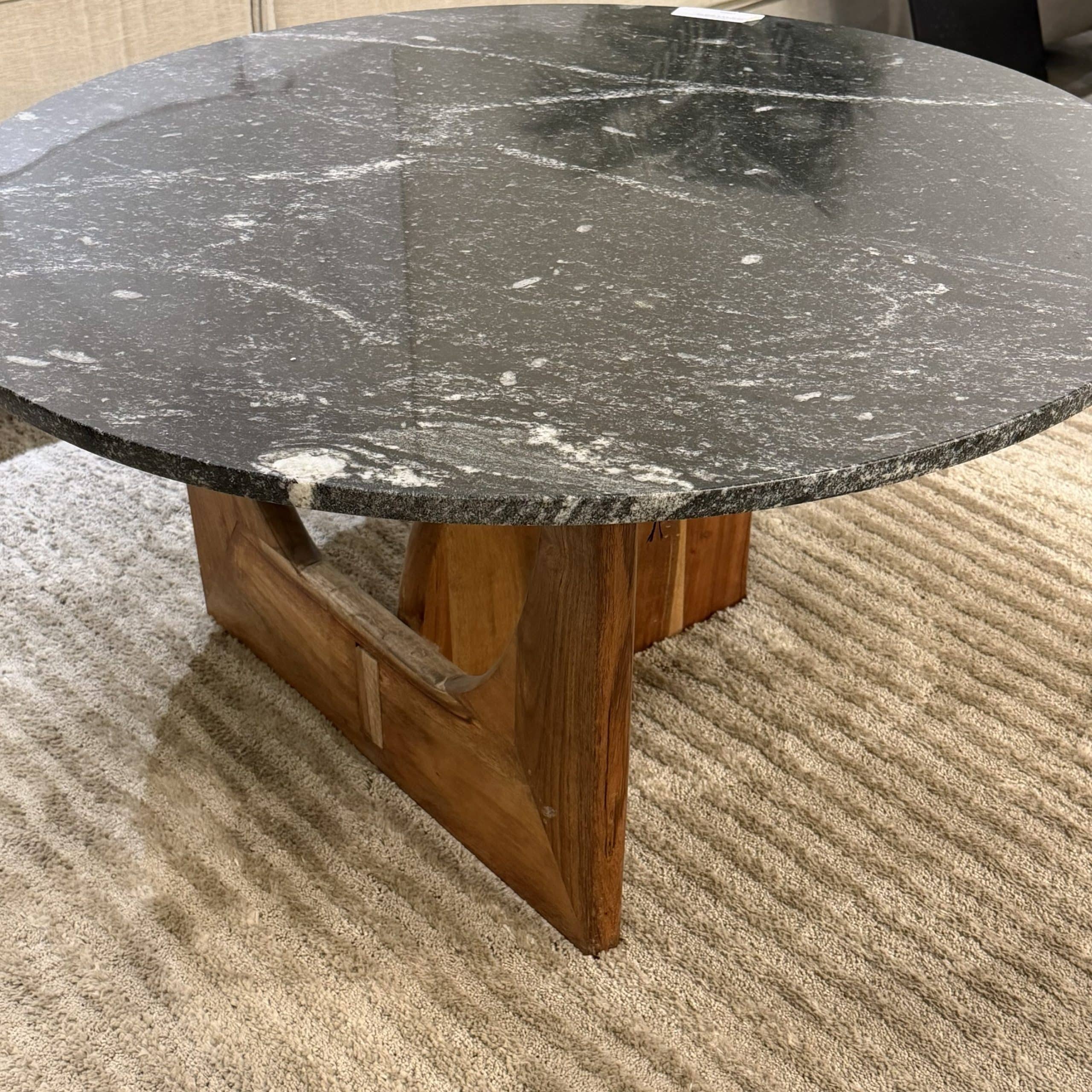 שולחן סלון מעוצב גדול לינה שיש שחור בסיס עץ - חיסול אחרונים ממלאי!