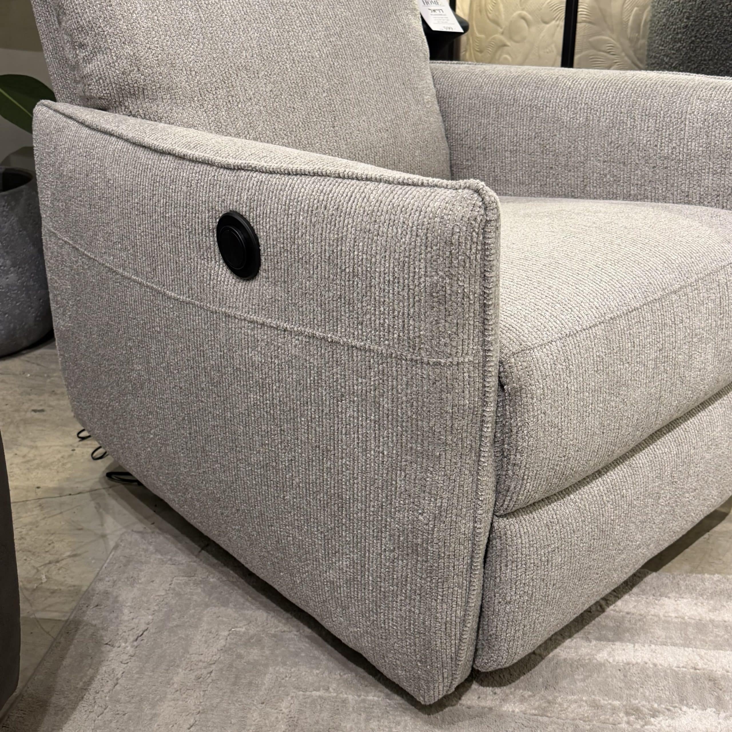 כורסאת טלוויזיה חשמלית 1300 אריג אפור בהיר דגם בלי