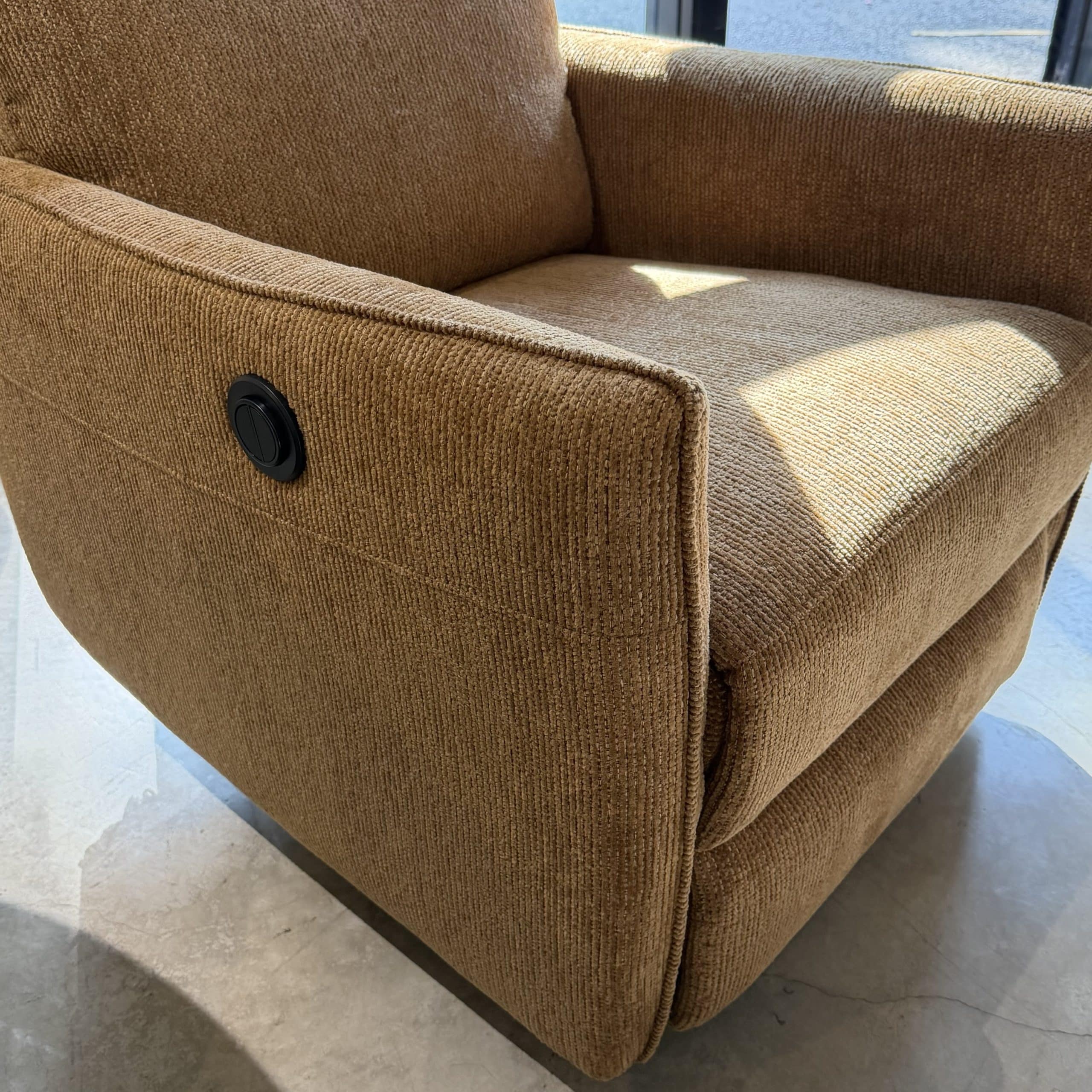 כורסא טלוויזיה חשמלית אריג חום בהיר / חרדל דגם בלי