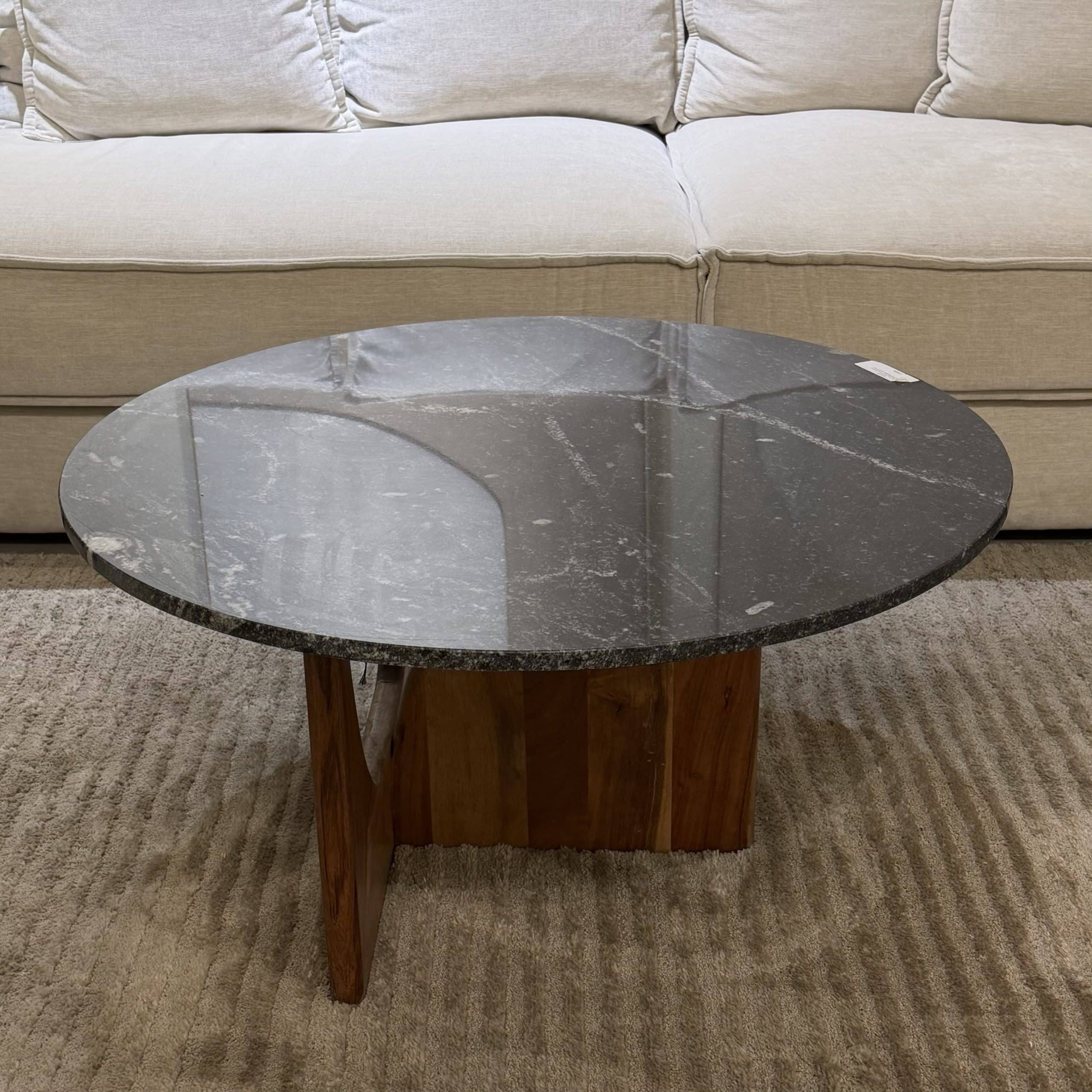 שולחן סלון מעוצב גדול לינה שיש שחור בסיס עץ - חיסול אחרונים ממלאי!