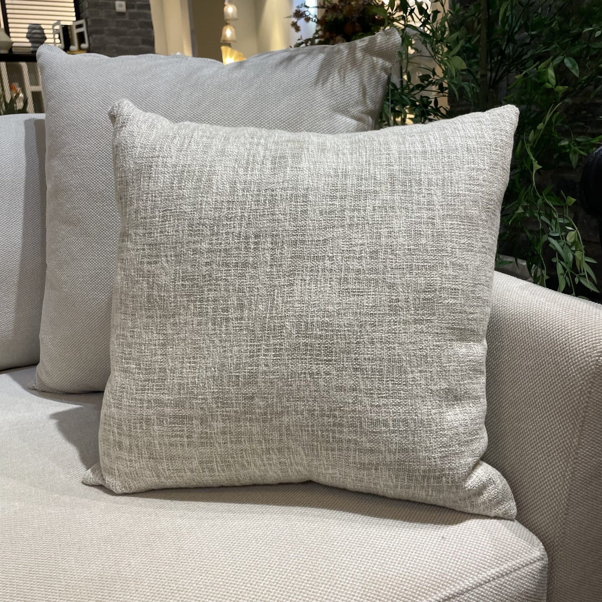 כרית נוי שמנת דגם לואי 50/50 ס״מ - אחרונה !