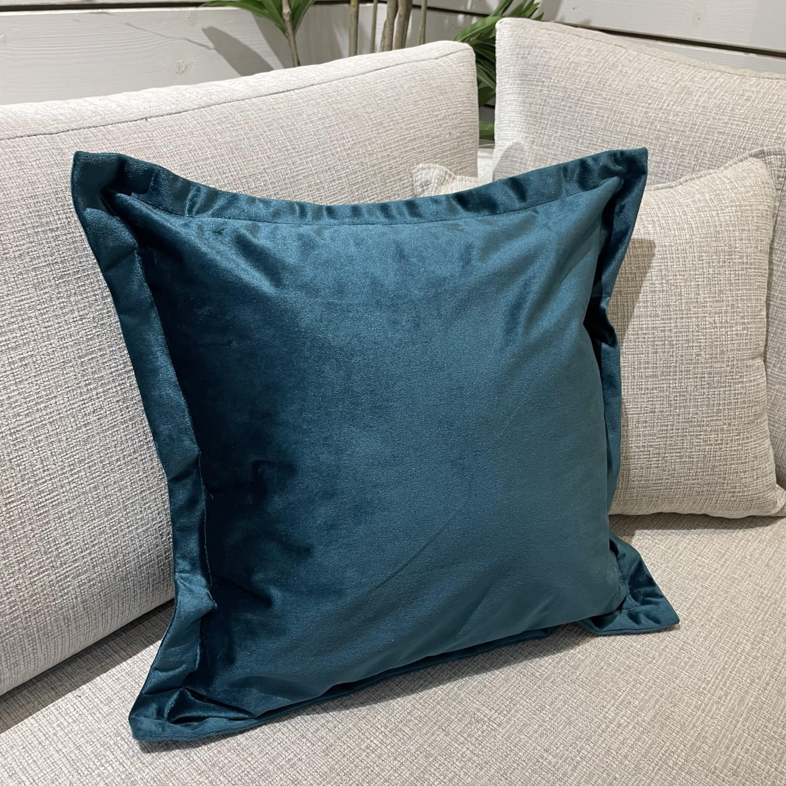 כרית מרובעת טורקיז נויה 50/50 ס״מ - אחרונה!