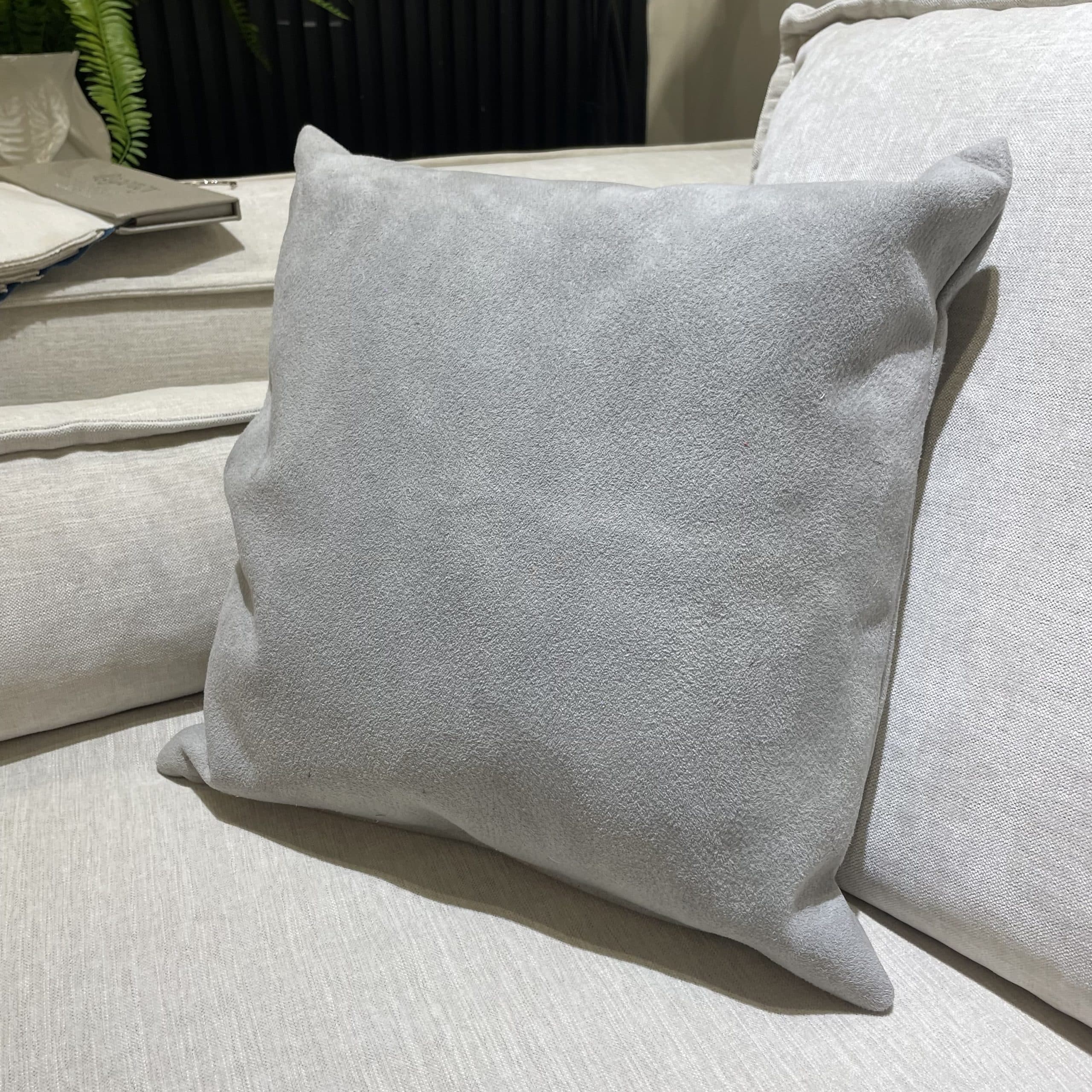 כרית מרובעת ריף אפור בהיר 40/40 - אחרונה!