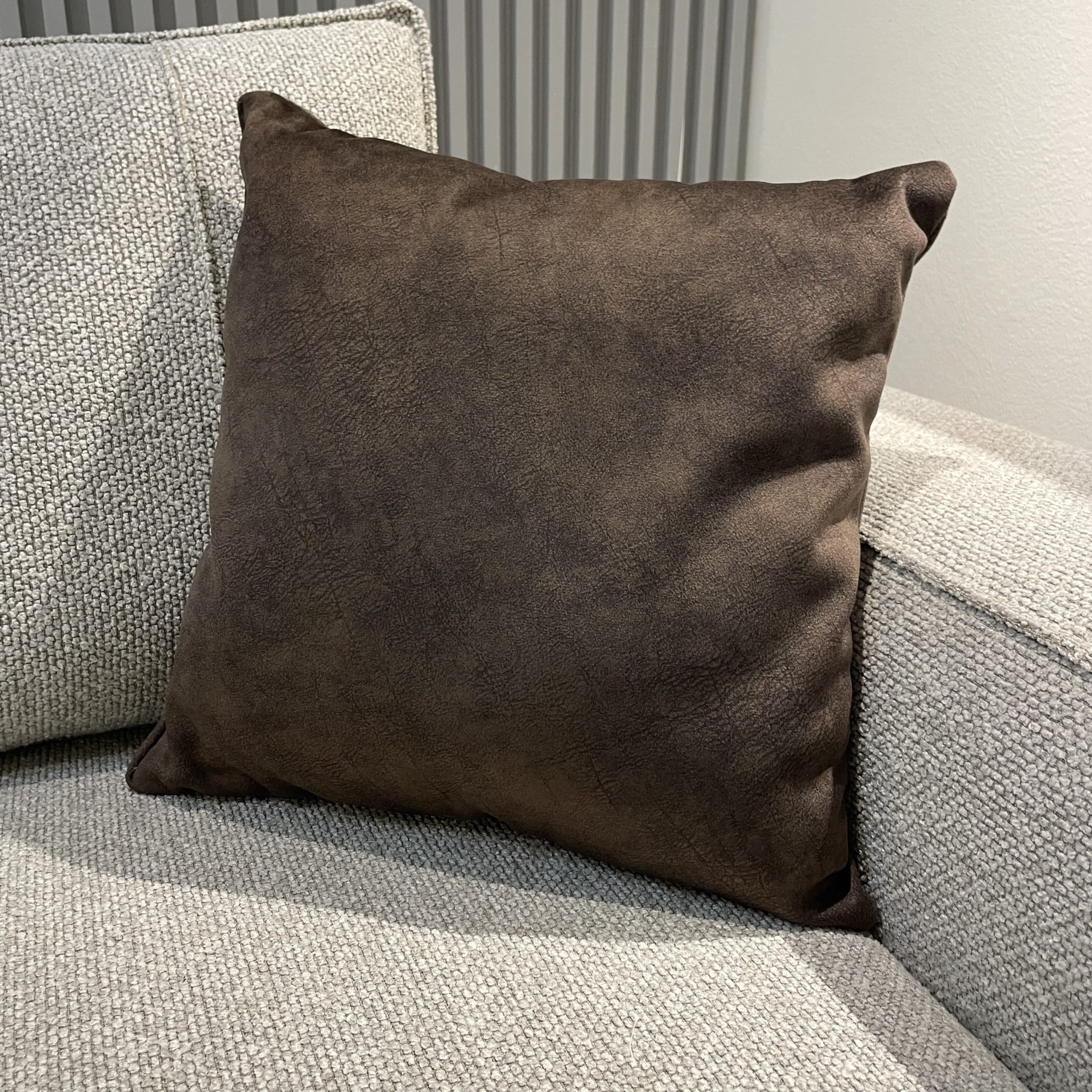 כרית נוי מרובעת דגם שוקו 40/40 - אחרונה!