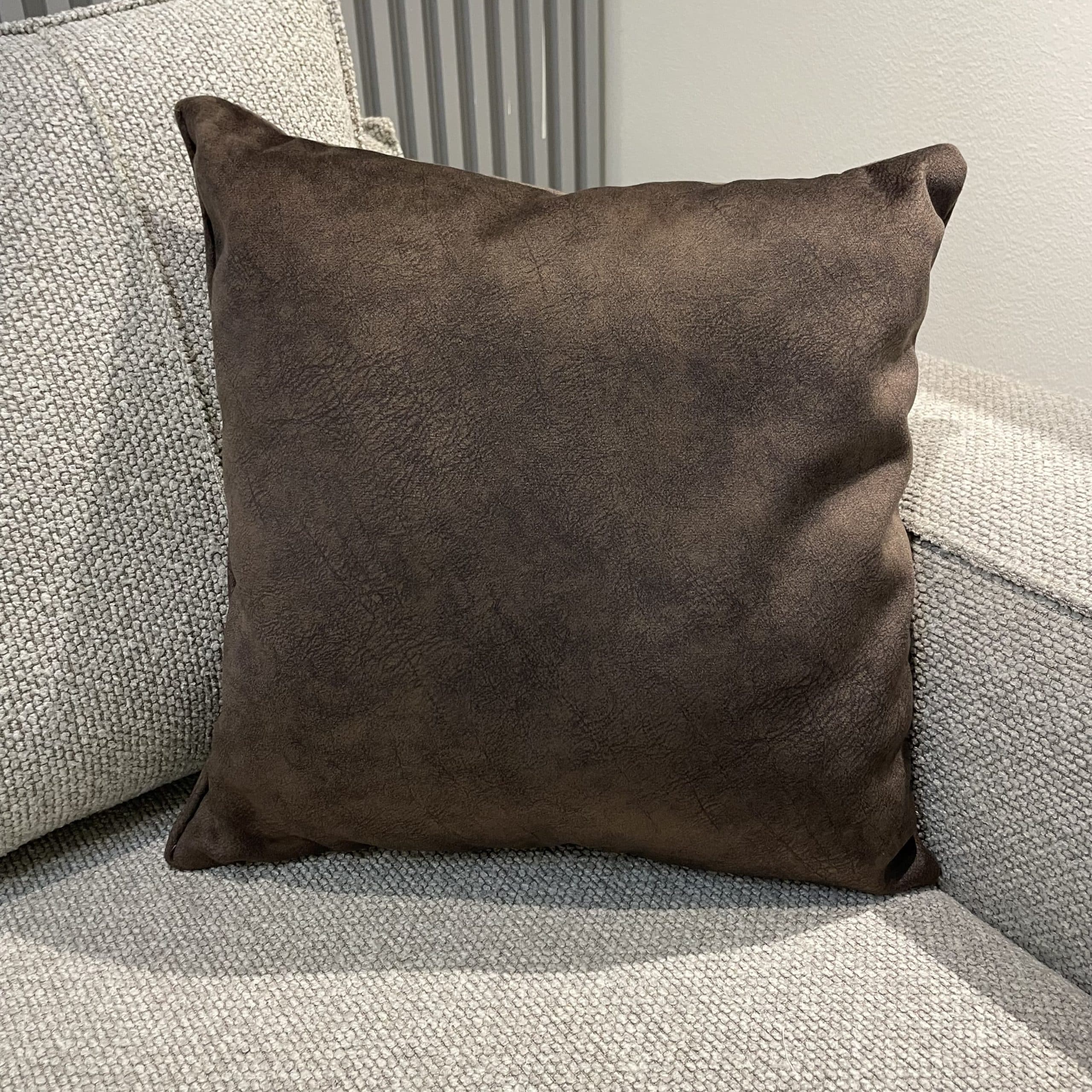 כרית נוי מרובעת דגם שוקו 40/40 - אחרונה!