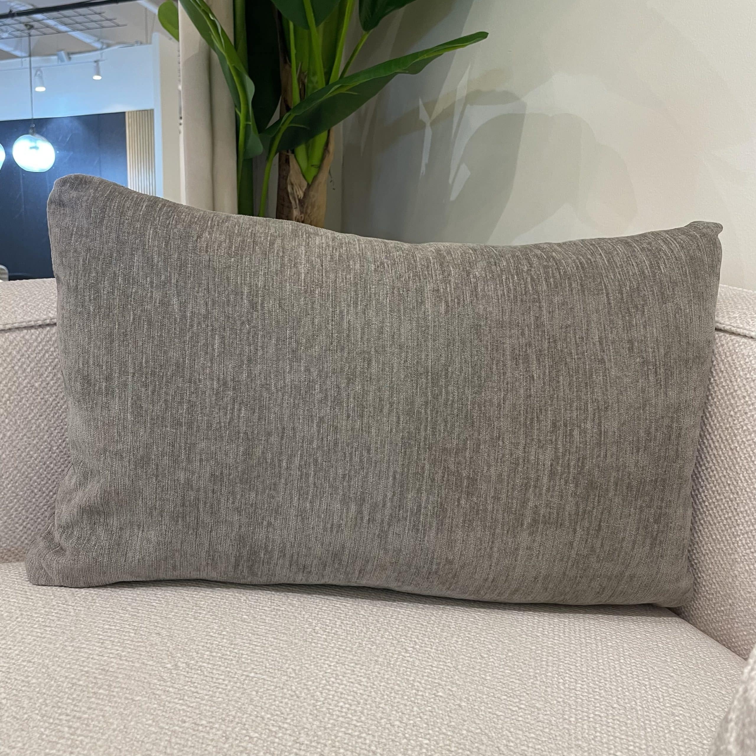 כרית נוי מלבנית מעוצבת מוקה 60/37 - אחרונה!