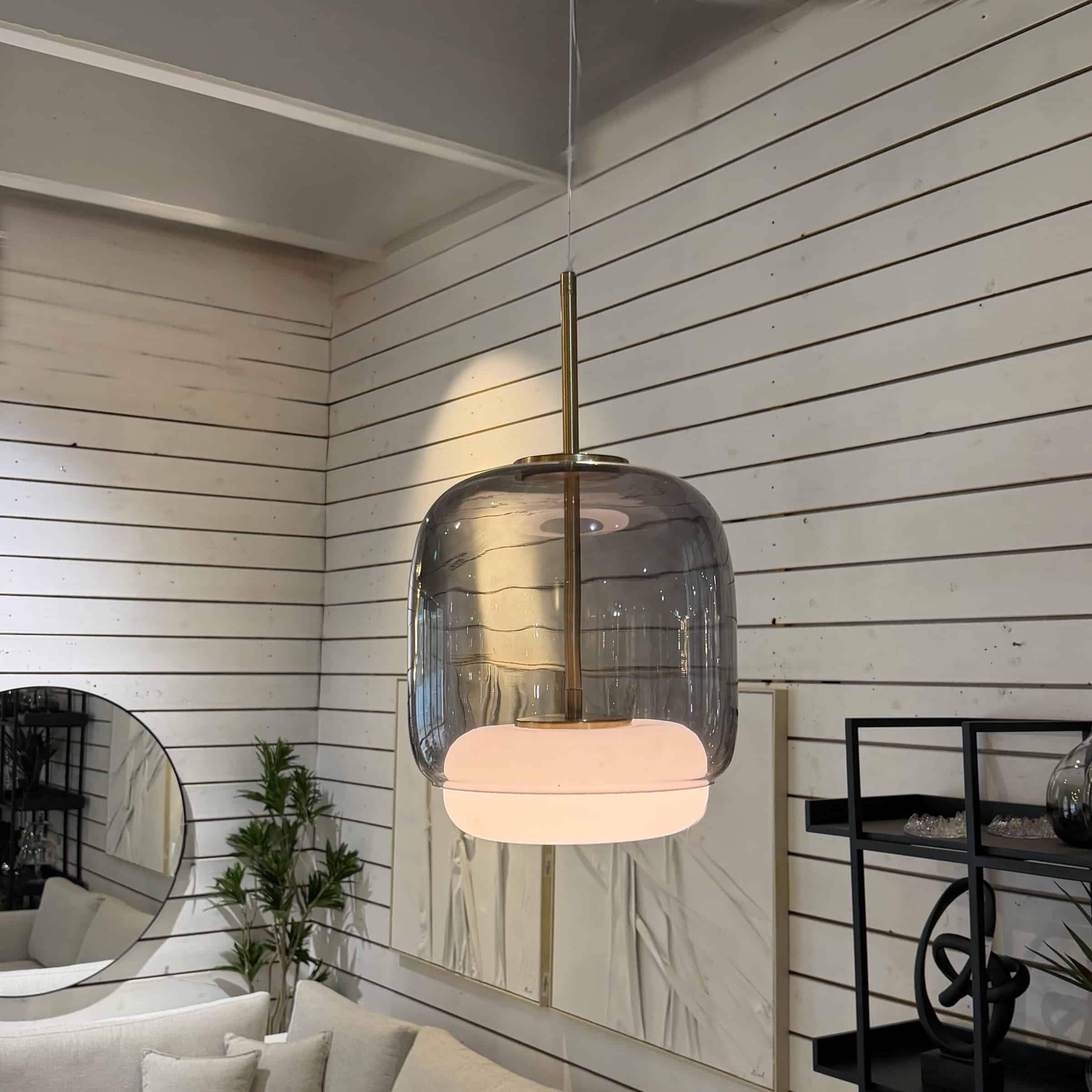 מנורה תליה יוקרתית זכוכית קלאסיק אפור גבוה 23/28 ס״מ דגם פלור