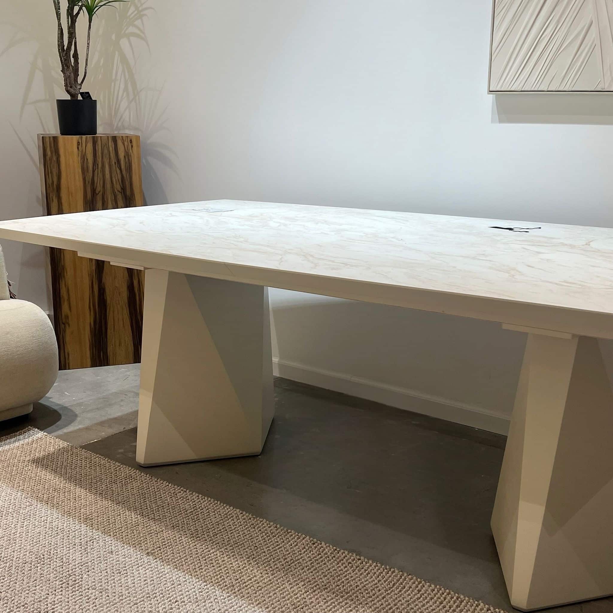 שולחן פינת אוכל יוקרתי דגם ליז | חיסול מתצוגה!