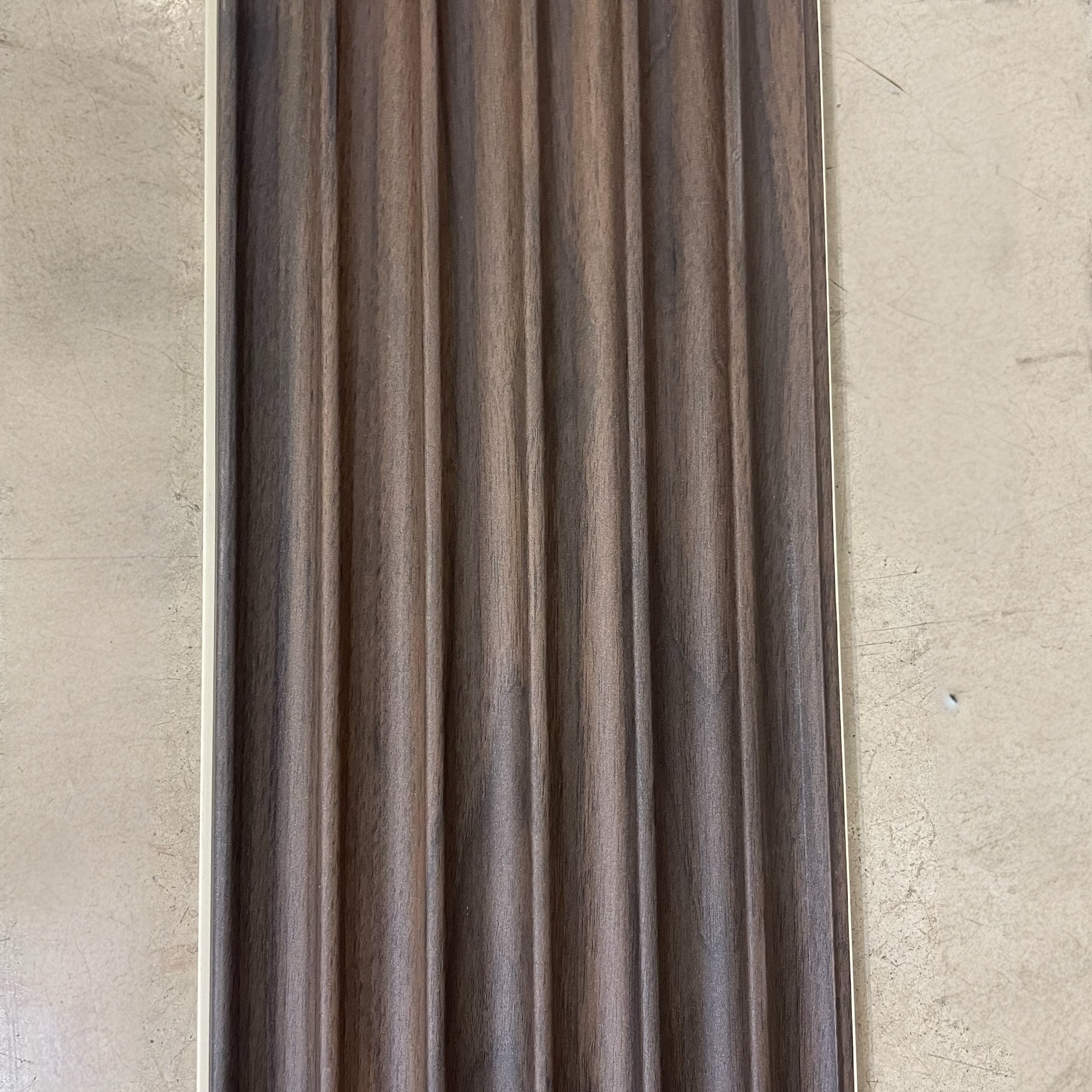 חיפוי קיר דגם 09 שפיץ אגוז 15/290 - חדש!