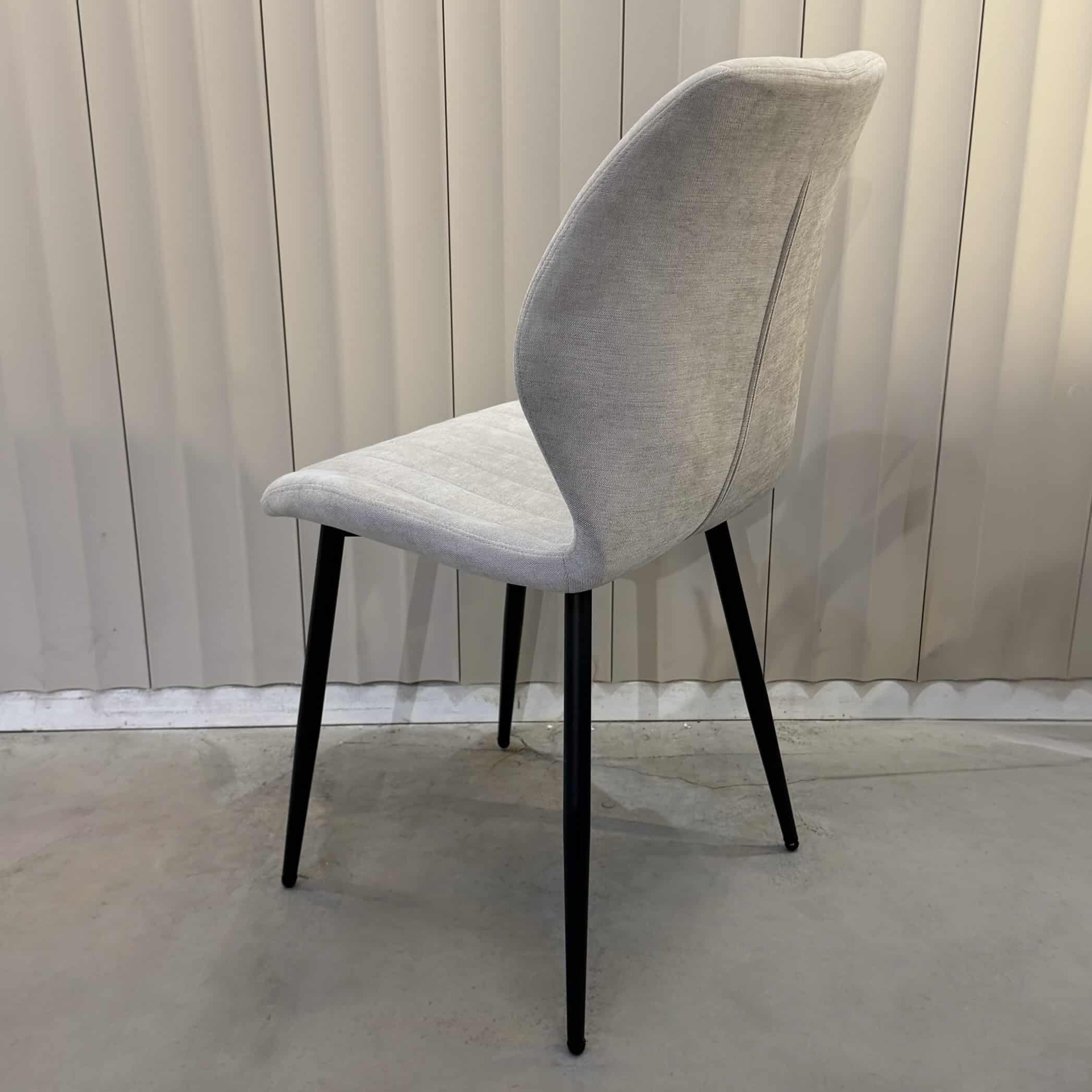 כיסא הלני אריג שמנת ברזל שחור דגם לוסי - קולקציה חדשה! כיסא הלני אריג שמנת ברזל שחור דגם לוסי - קולקציה חדשה!