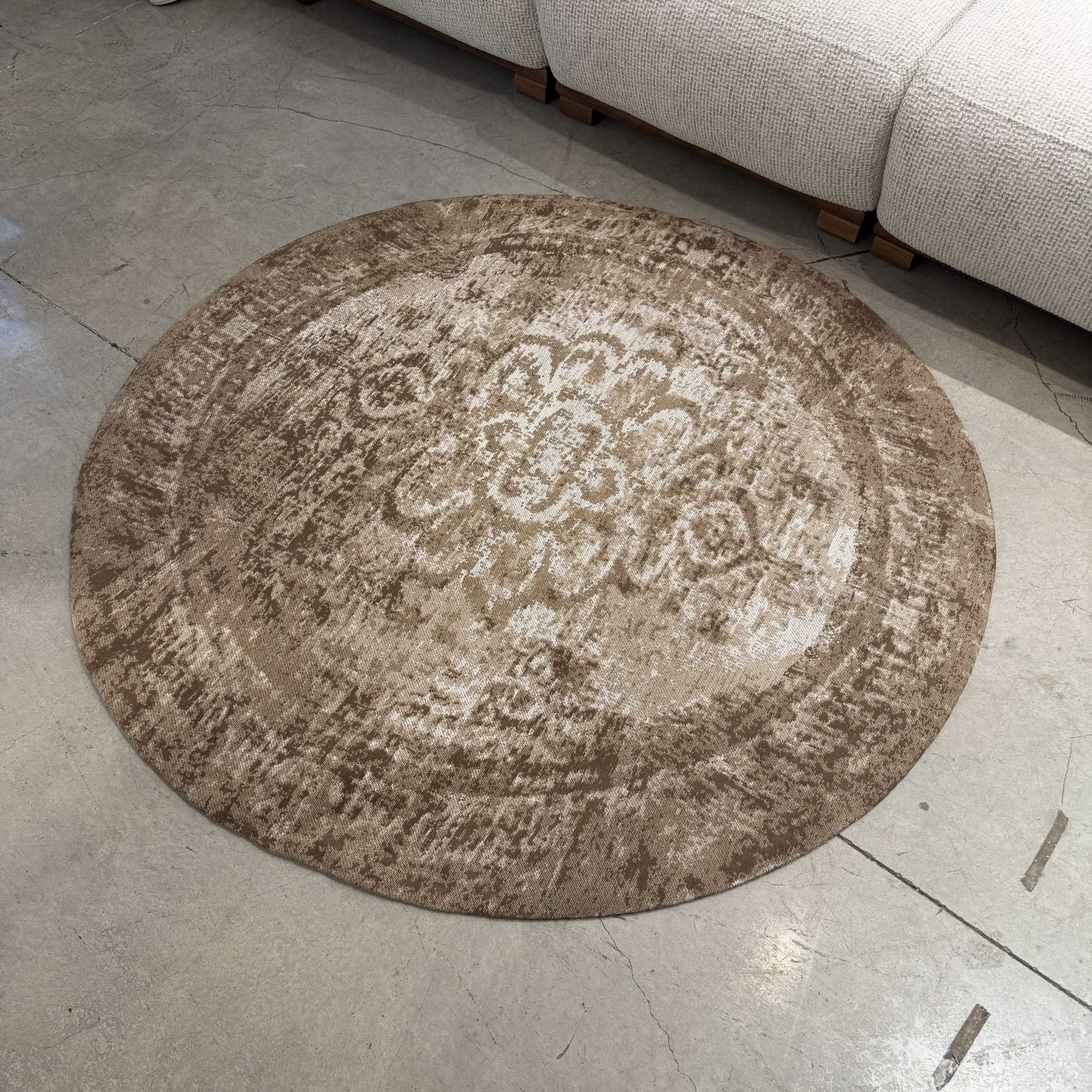 שטיח וינטג׳ חום דגם מדליון דקורית קוטר 150 - חיסול!