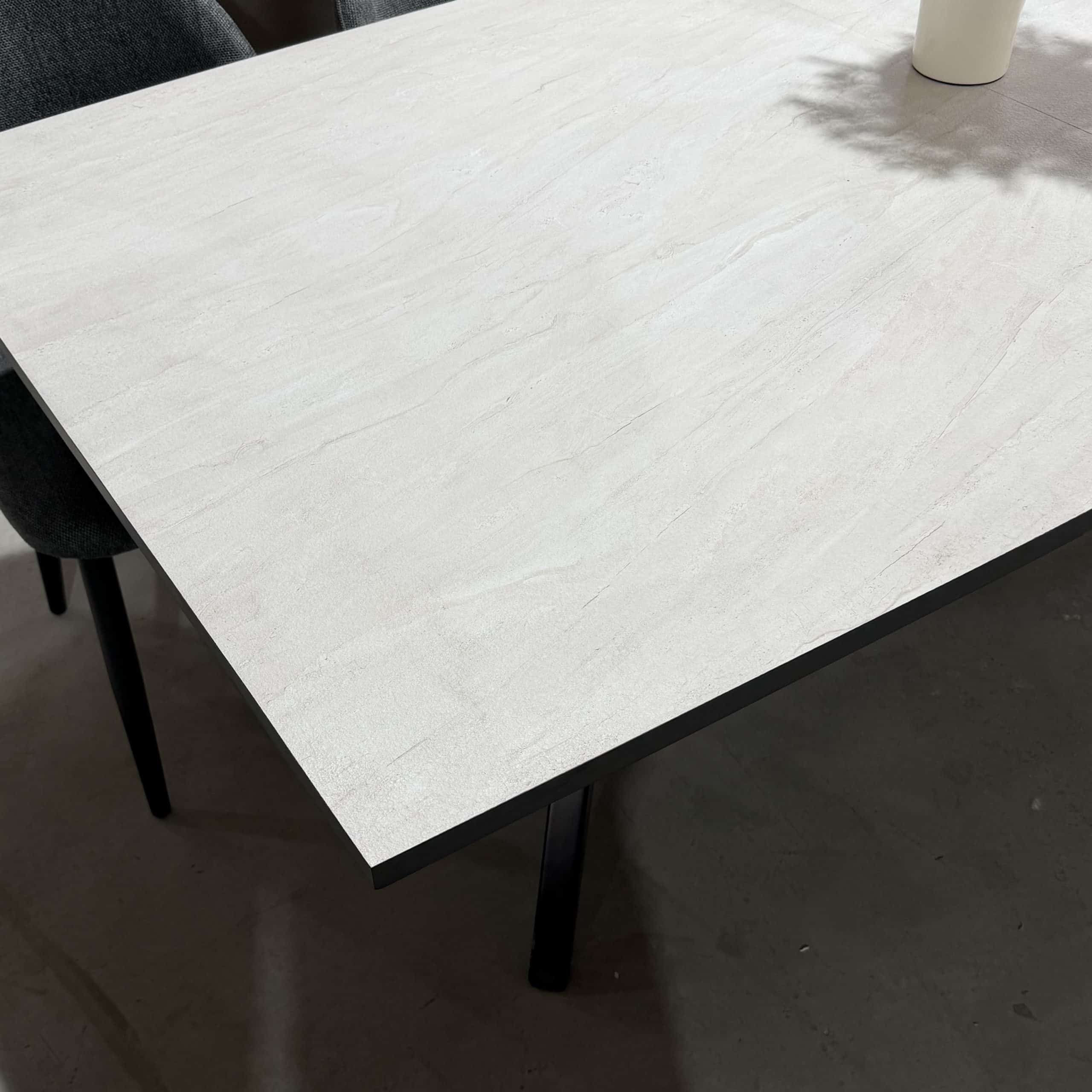 שולחן פינת אוכל מעוצב דגם ליזט פורמייקה אבן רגל שחורה - חיסול!!