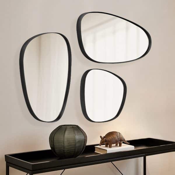 מראה אמורפית מסגרת שחורה דגם שחם