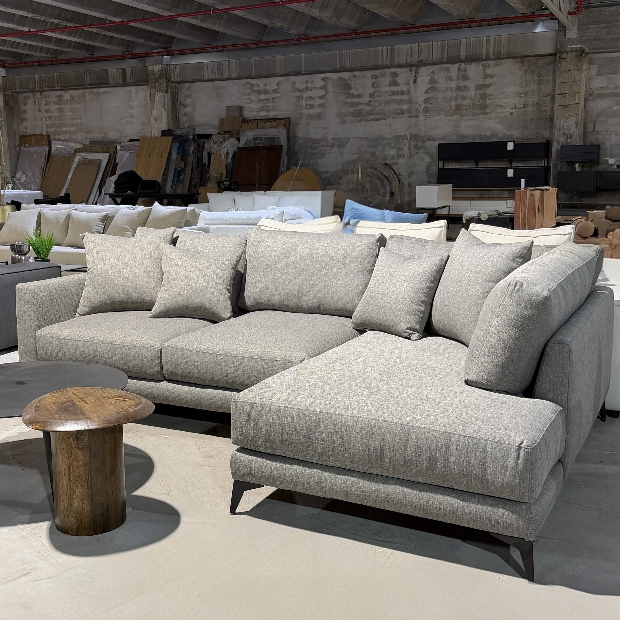 ספה מעוצבת דגם דולי פינתית ימין 280/180 אריג אפור ירוק - חיסול עודפים!! ספה מעוצבת דגם דולי פינתית ימין 280/180 אריג אפור ירוק - חיסול עודפים!!